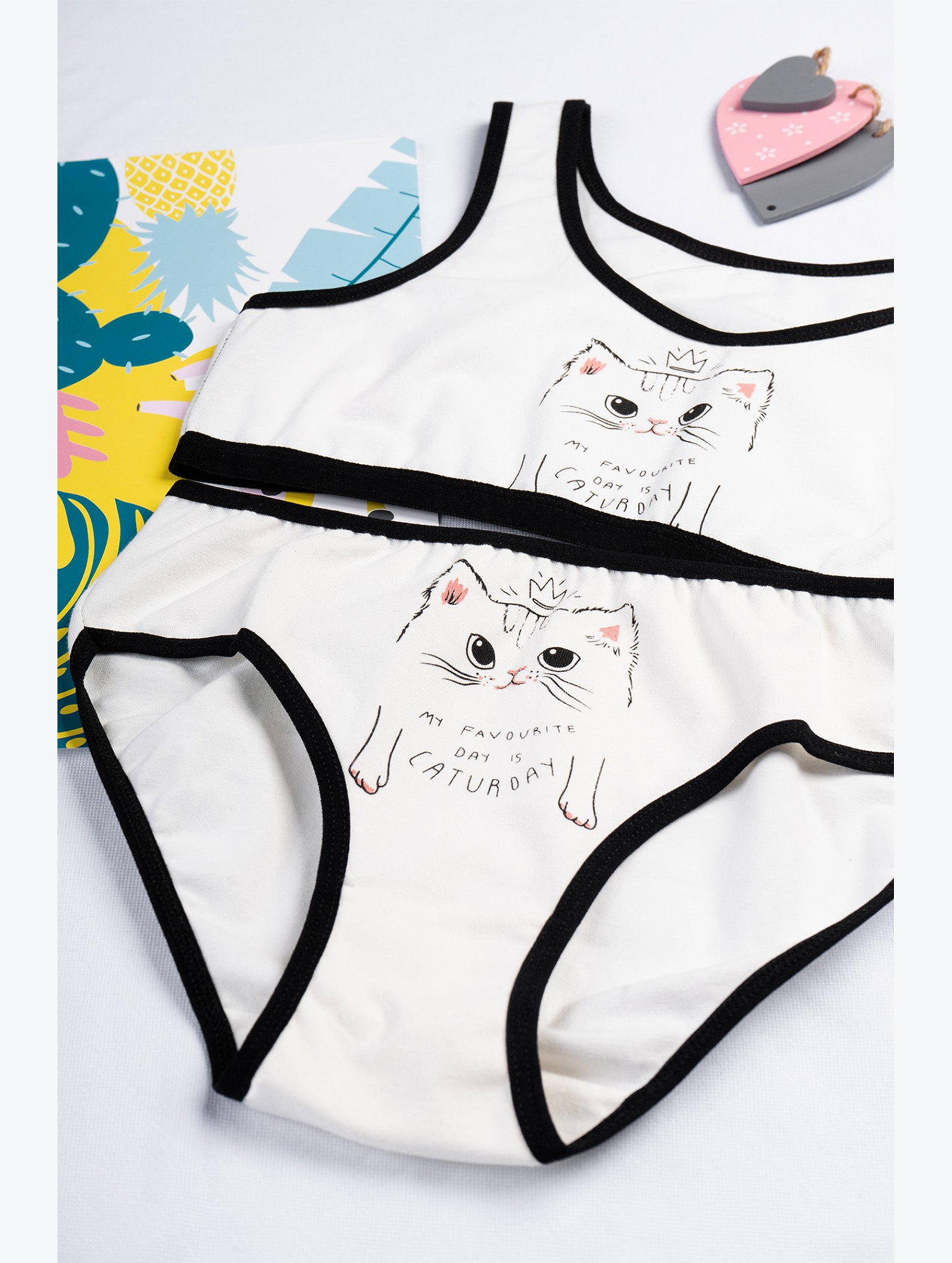 Комплект для девочки Donella