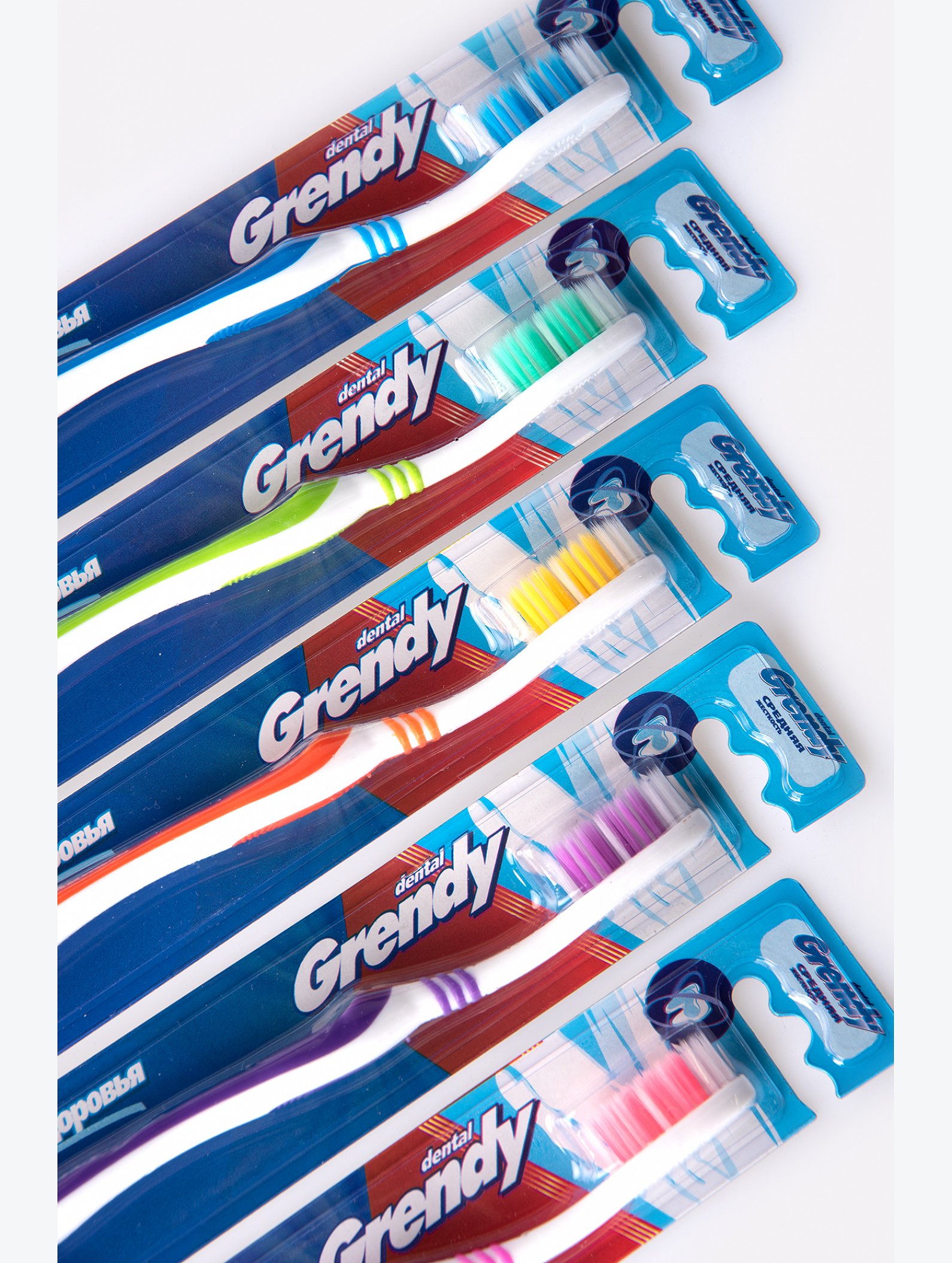 Зубная щетка средней жесткости Grendy
