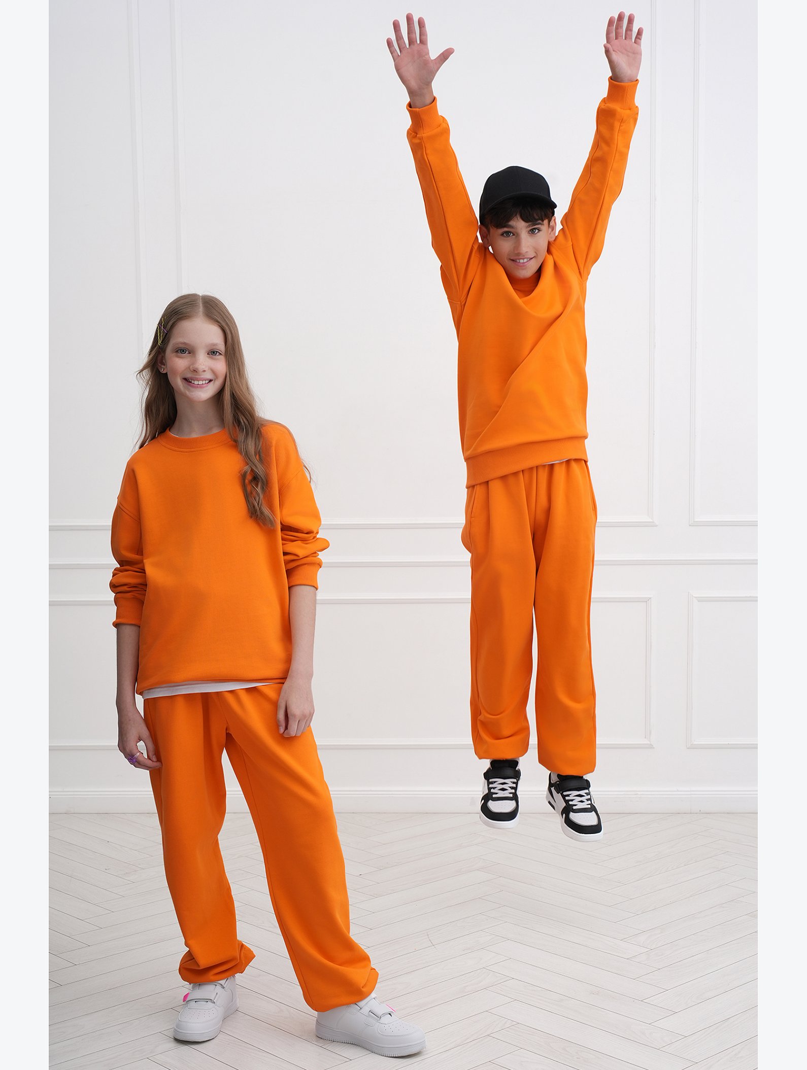 Костюм для девочки оверсайз из футера трехнитки Happyfox