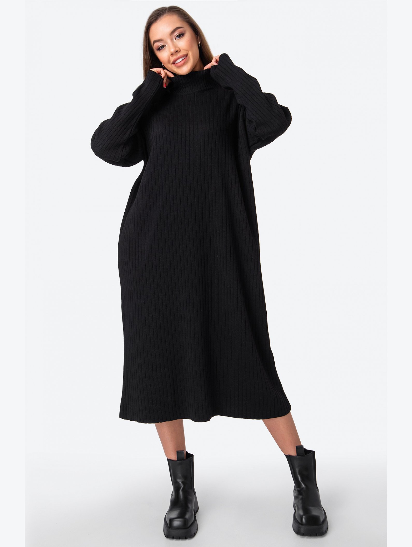 Женское удлиненное платье-свитер в рубчик Happyfox