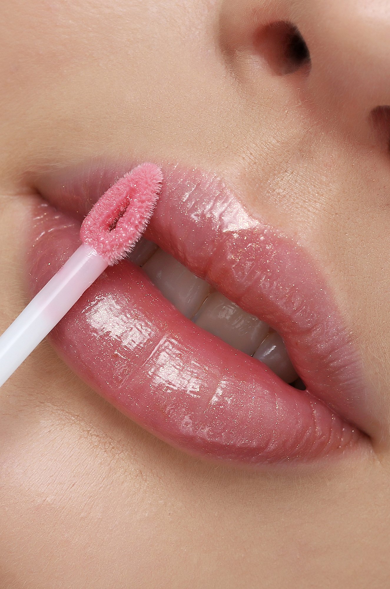 Блеск для губ Lipgloss Colourstudio т.402 4,5 мл LAMEL Professional