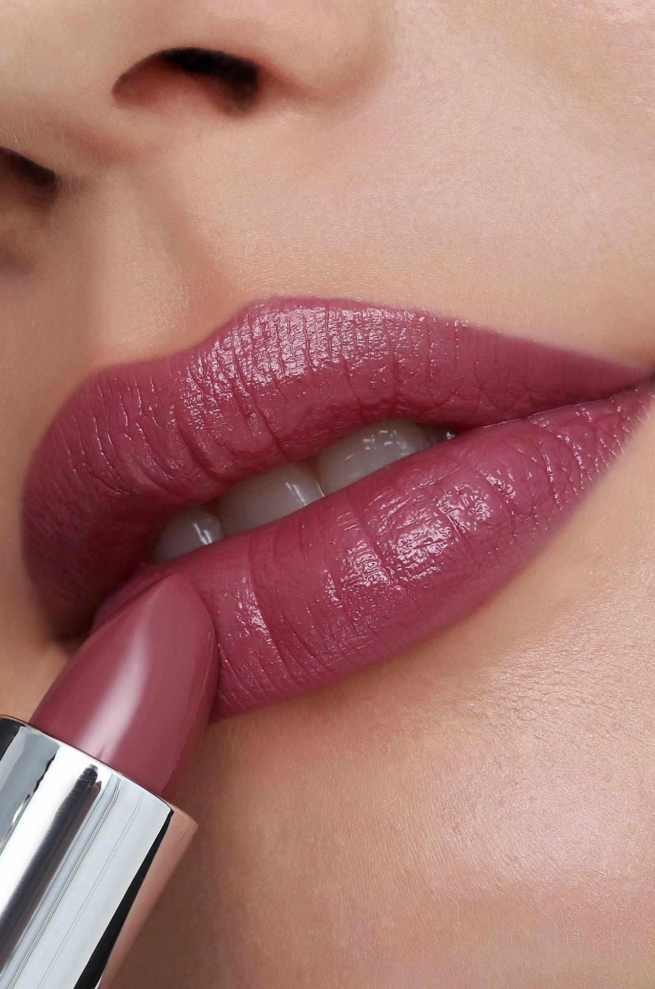 Помада для губ Luxury Moisturizing Lipstick т.405 cherry nude 3,8 г LAMEL Professional