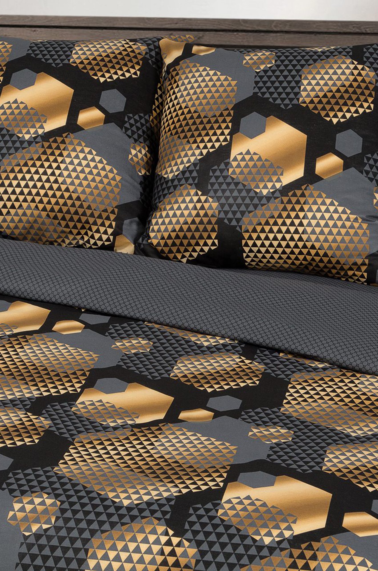 Постельное белье из бязи, 2,0 сп на резинке, наволочки 70*70 АртПостель