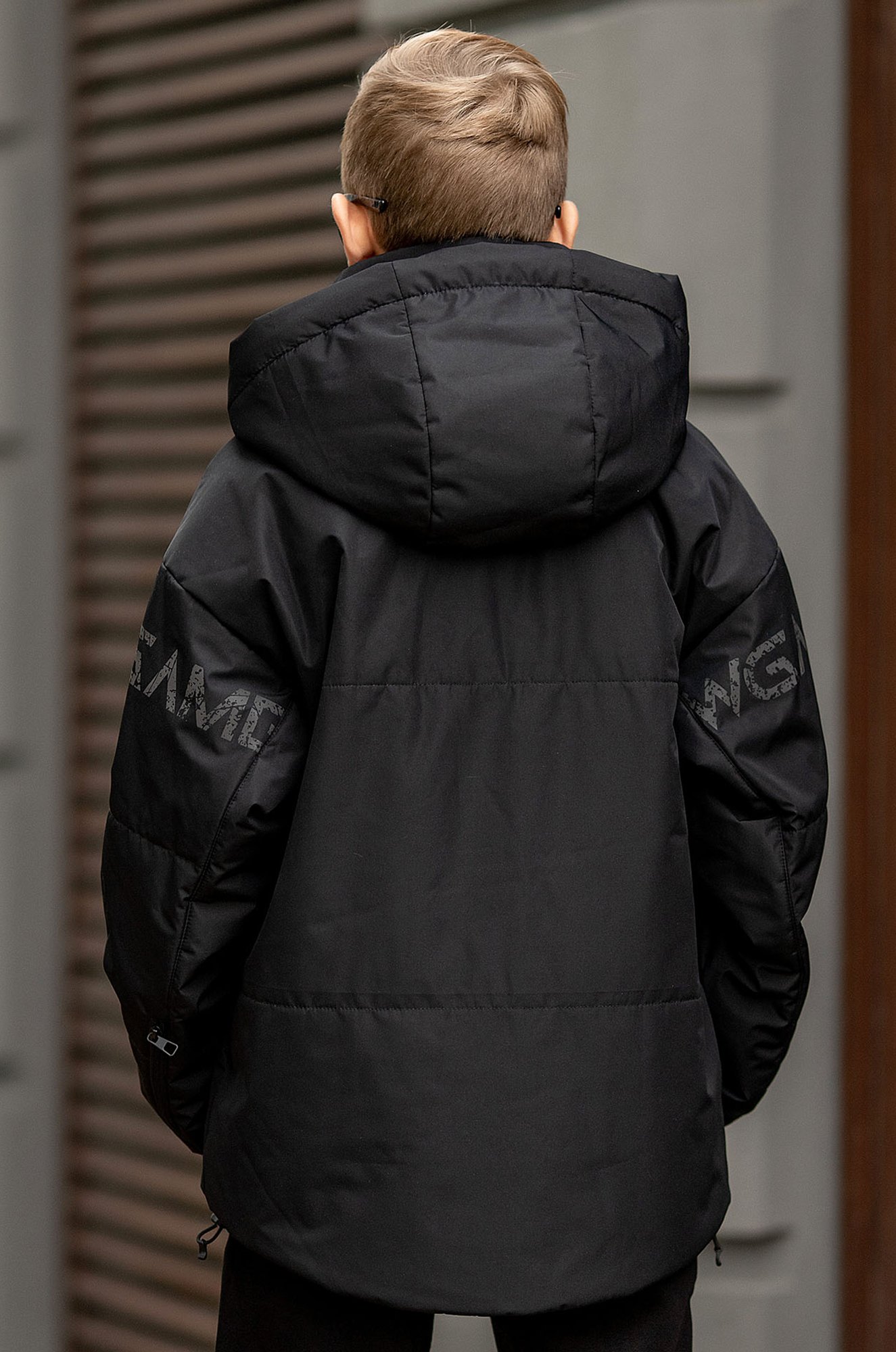 Демисезонная куртка-бомбер для мальчика из мембраны Batik