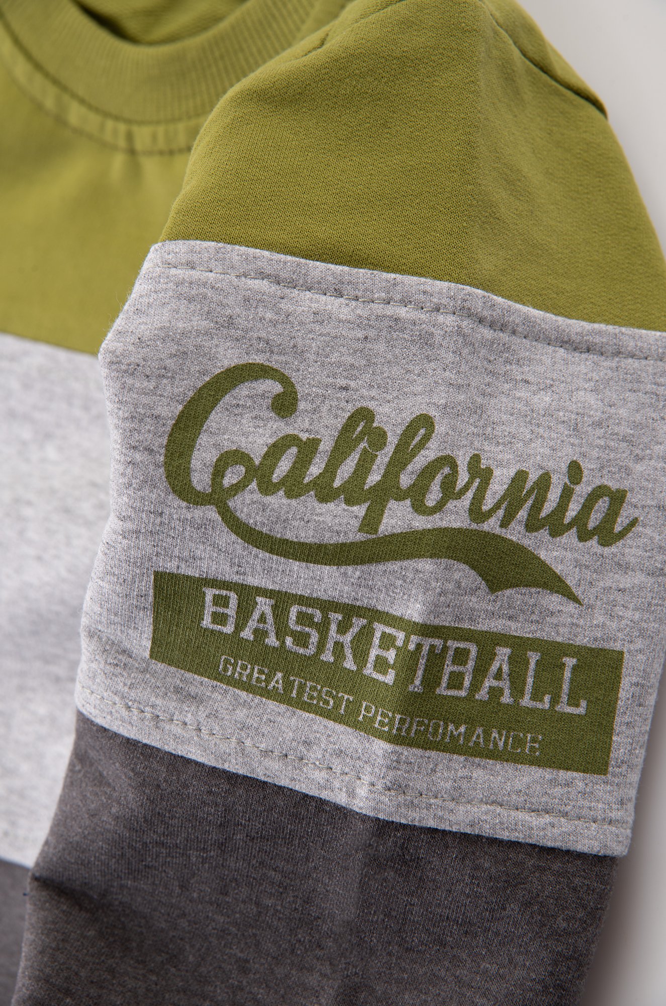 Джемпер для мальчика Bonito