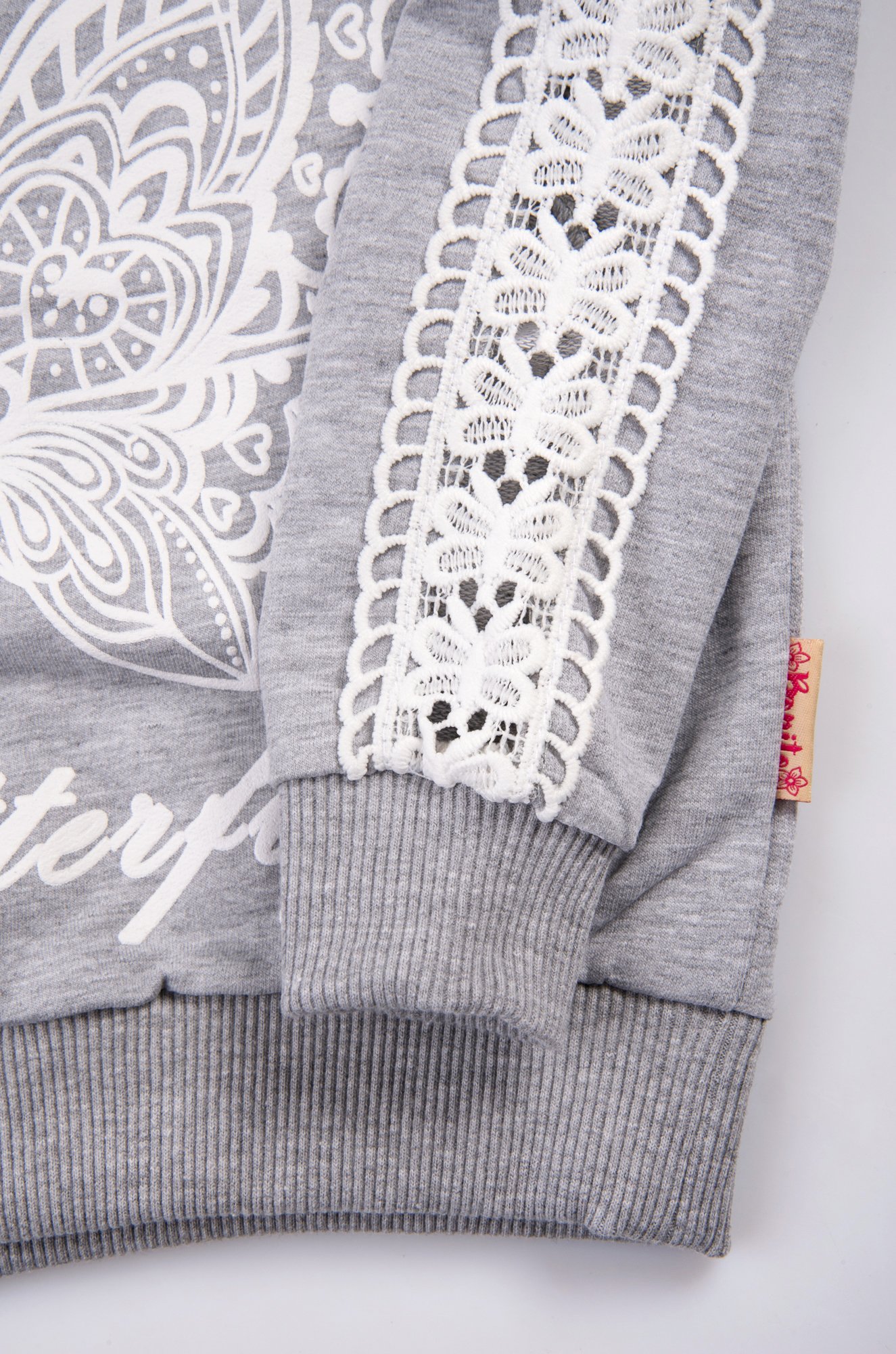 Джемпер для девочки Bonito