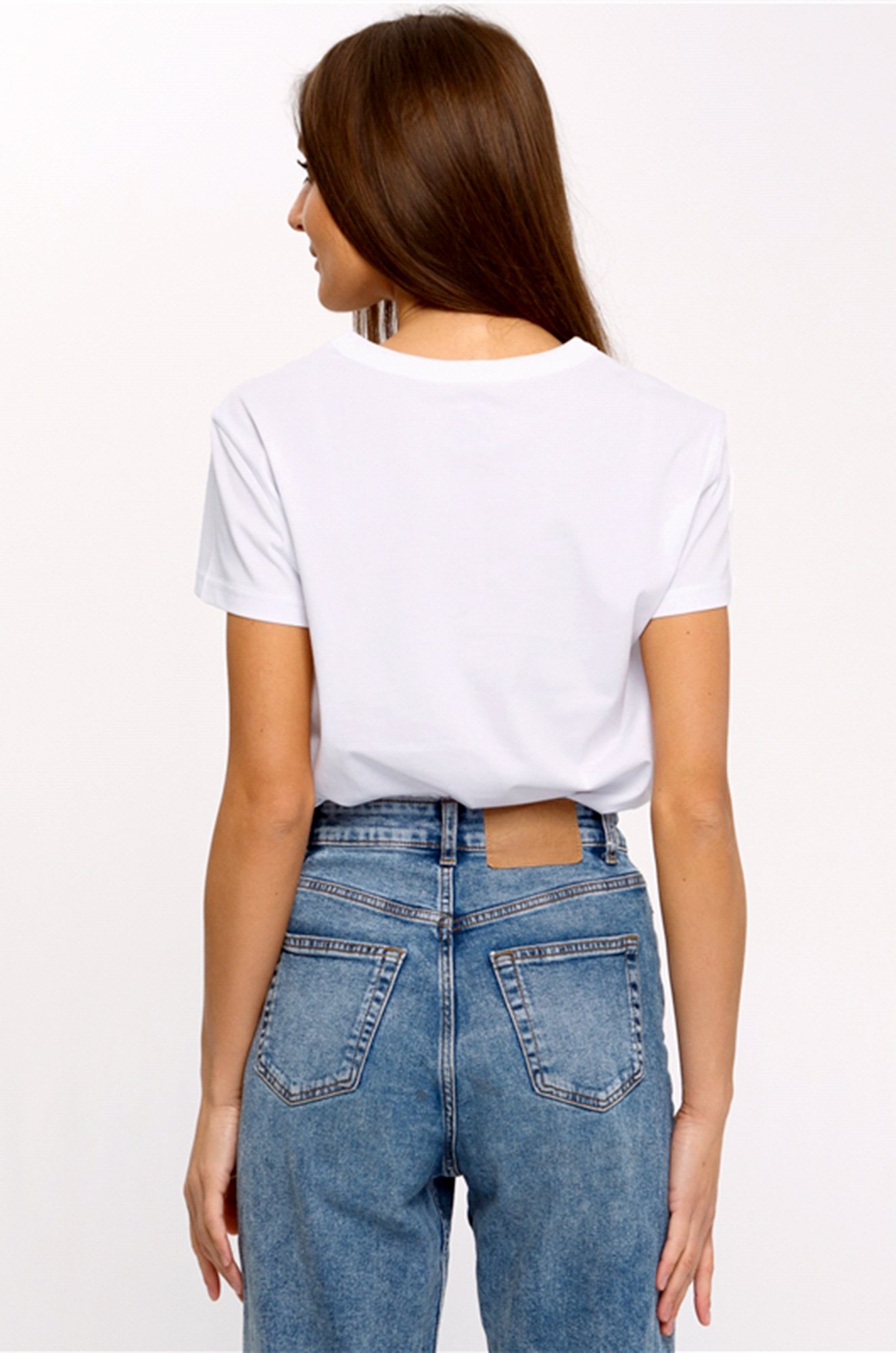 Женская футболка Апрель