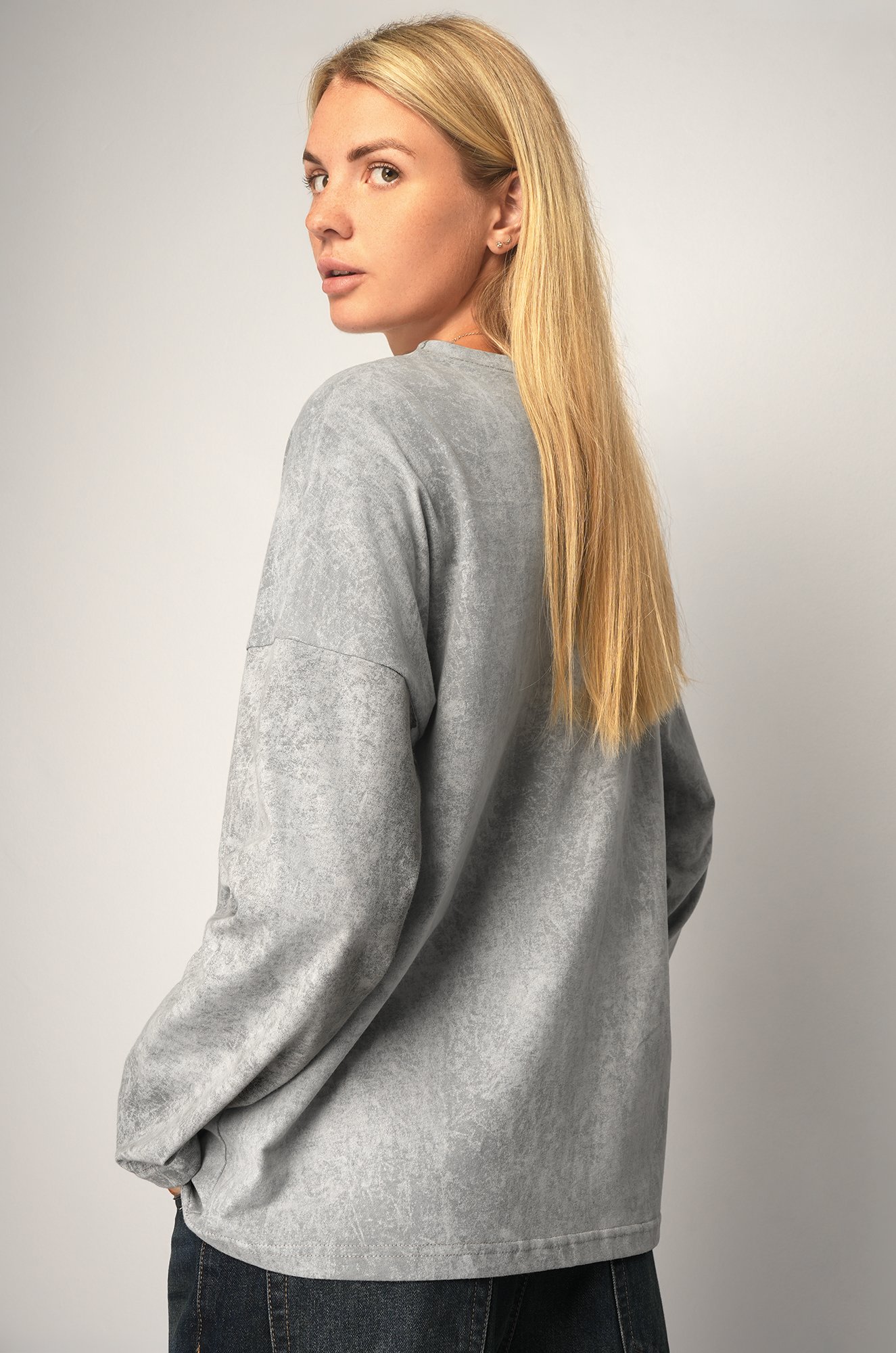 Женский лонгслив оверсайз Happyfox