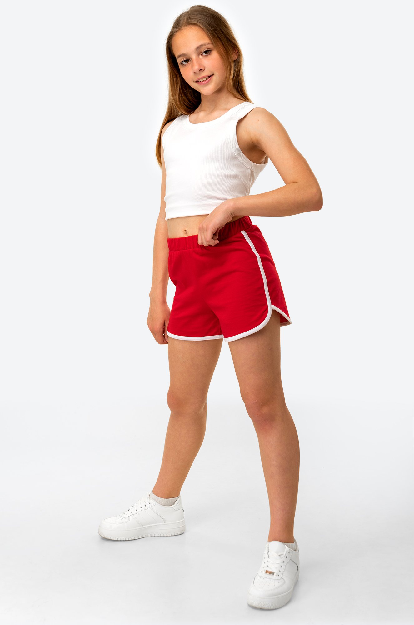 Шорты 164. Шортики спортивные для девочек подростков. Спортивные шорты для девочек подростков с вырезом. Покажи красные короткие спортивные шорты. Детский рост 164 шорты.