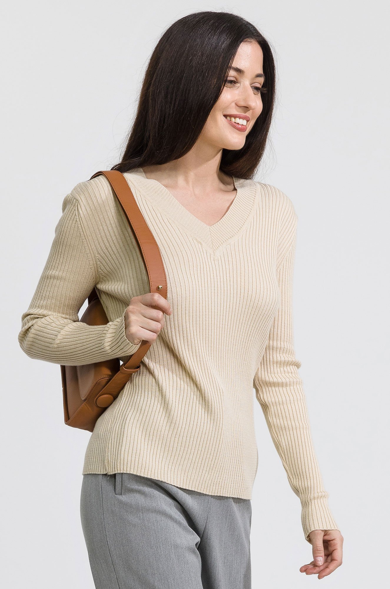 Женский джемпер с V-вырезом в рубчик-лапша Happyfox