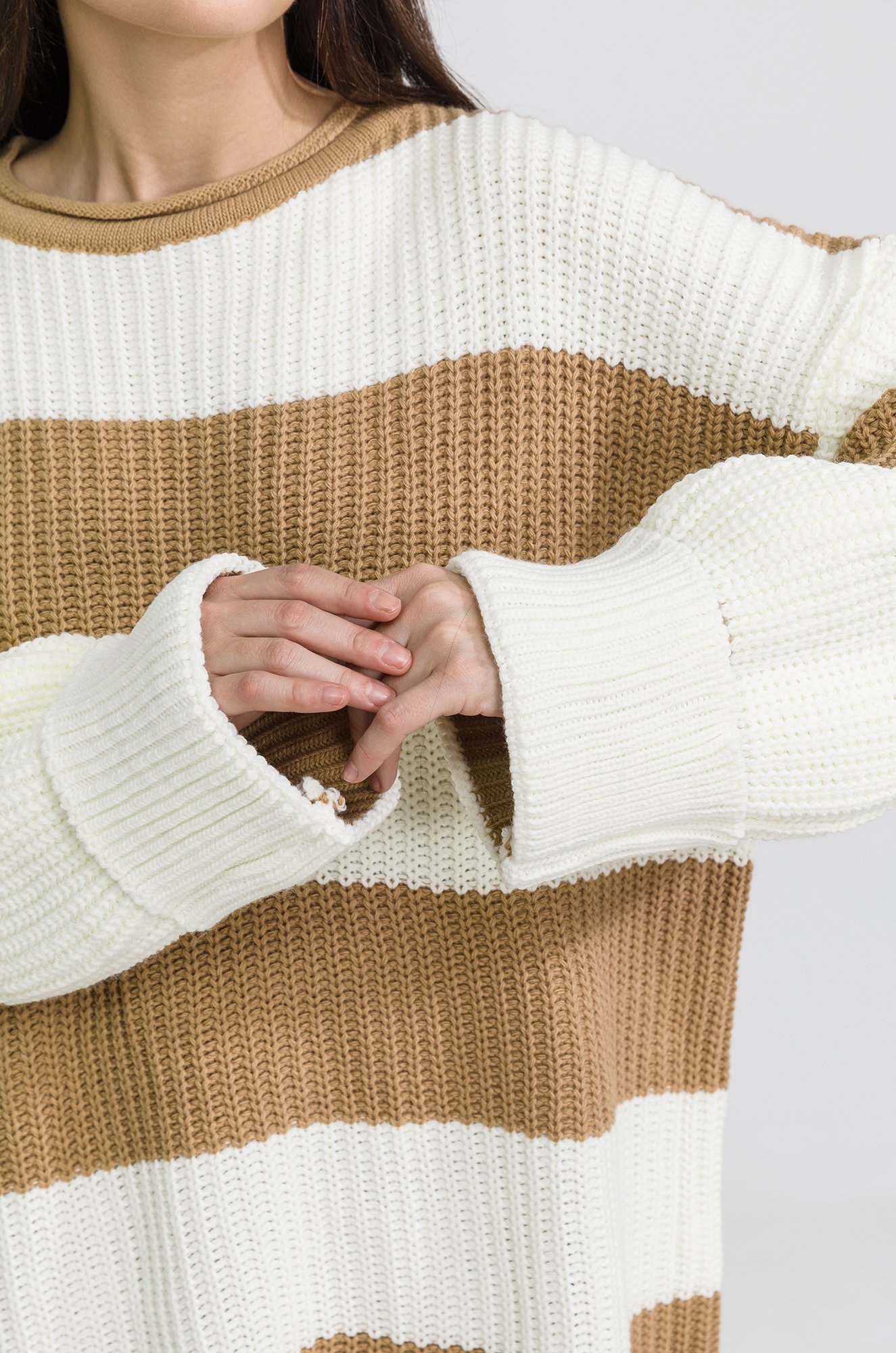 Женский удлиненный вязаный свитер оверсайз в полоску Happyfox