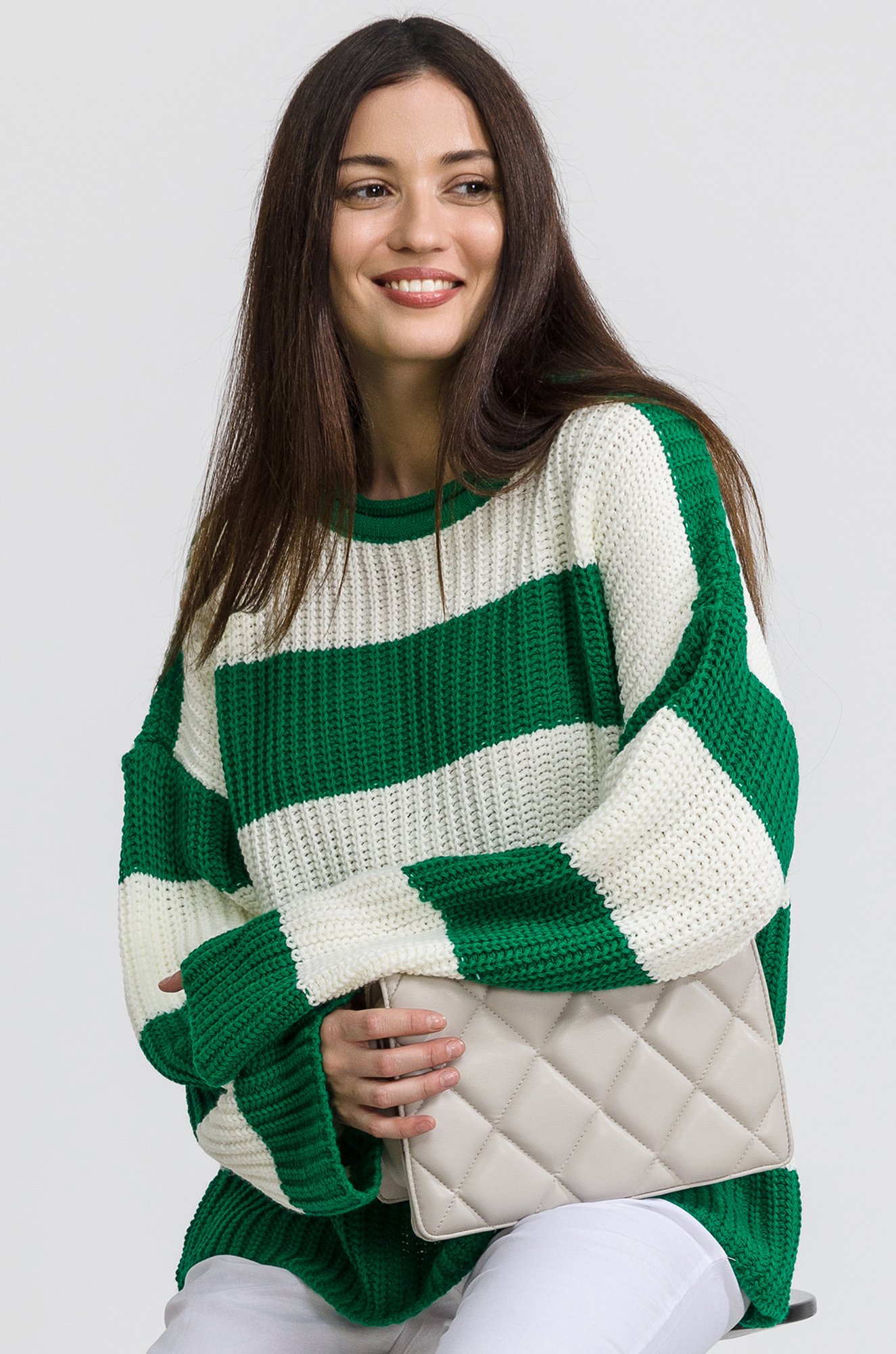 Женский вязаный свитер оверсайз в полоску Happyfox