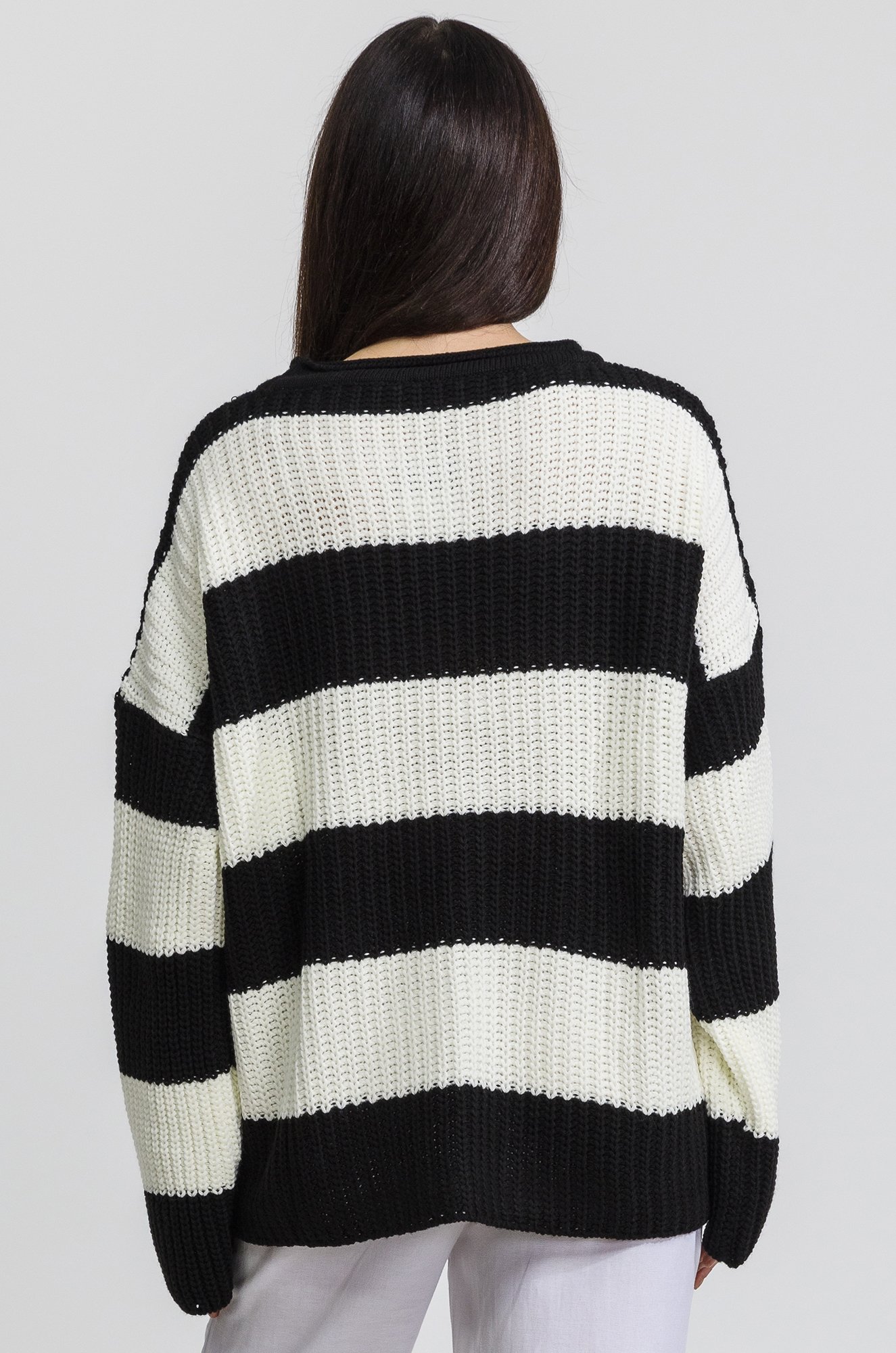 Женский вязаный свитер оверсайз в полоску Happyfox