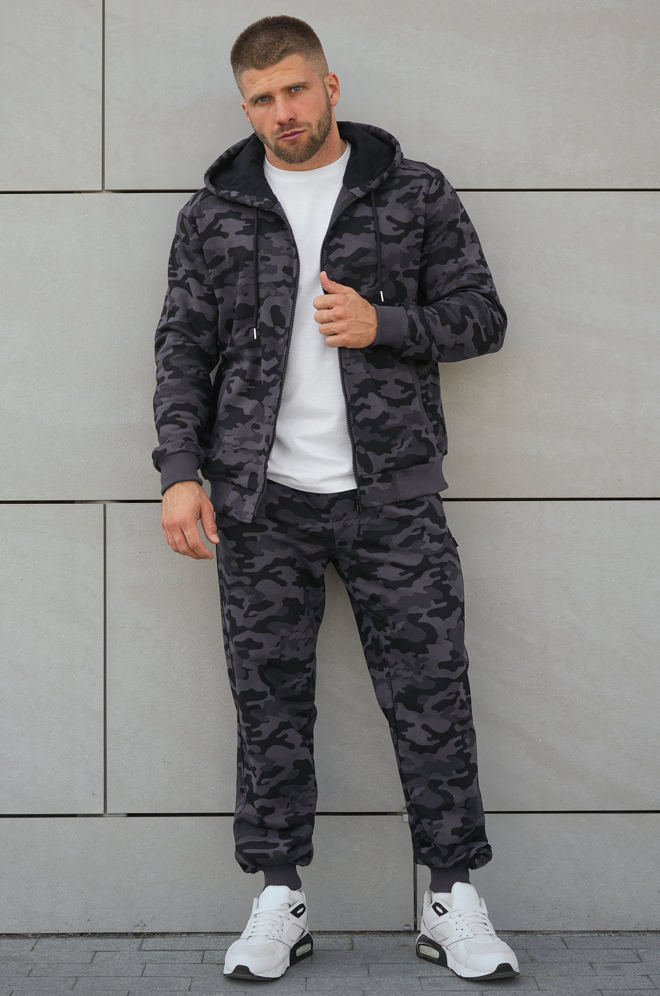 Мужской костюм из футера трехнитки Happyfox