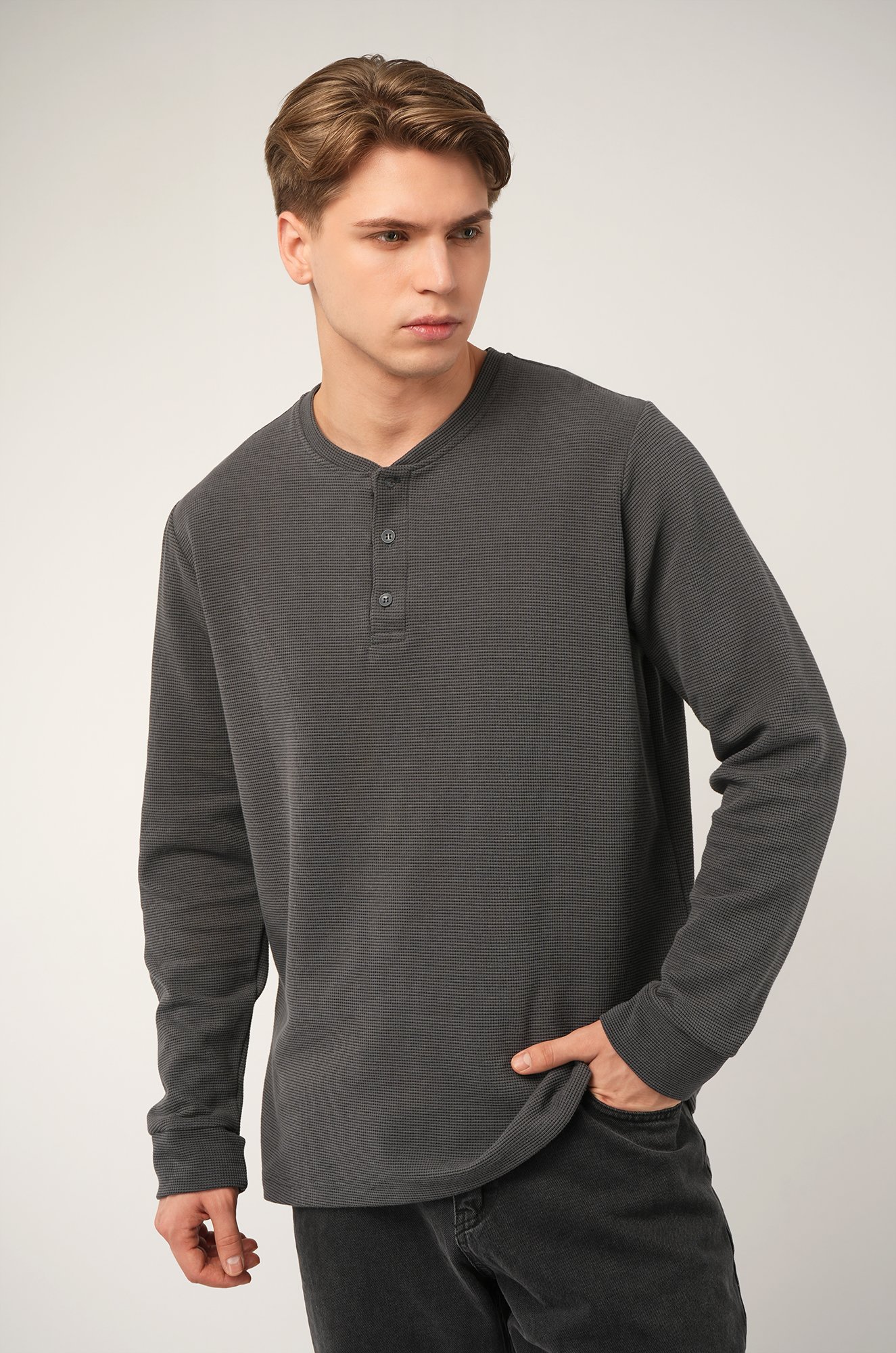 Мужской лонгслив на пуговицах Happyfox