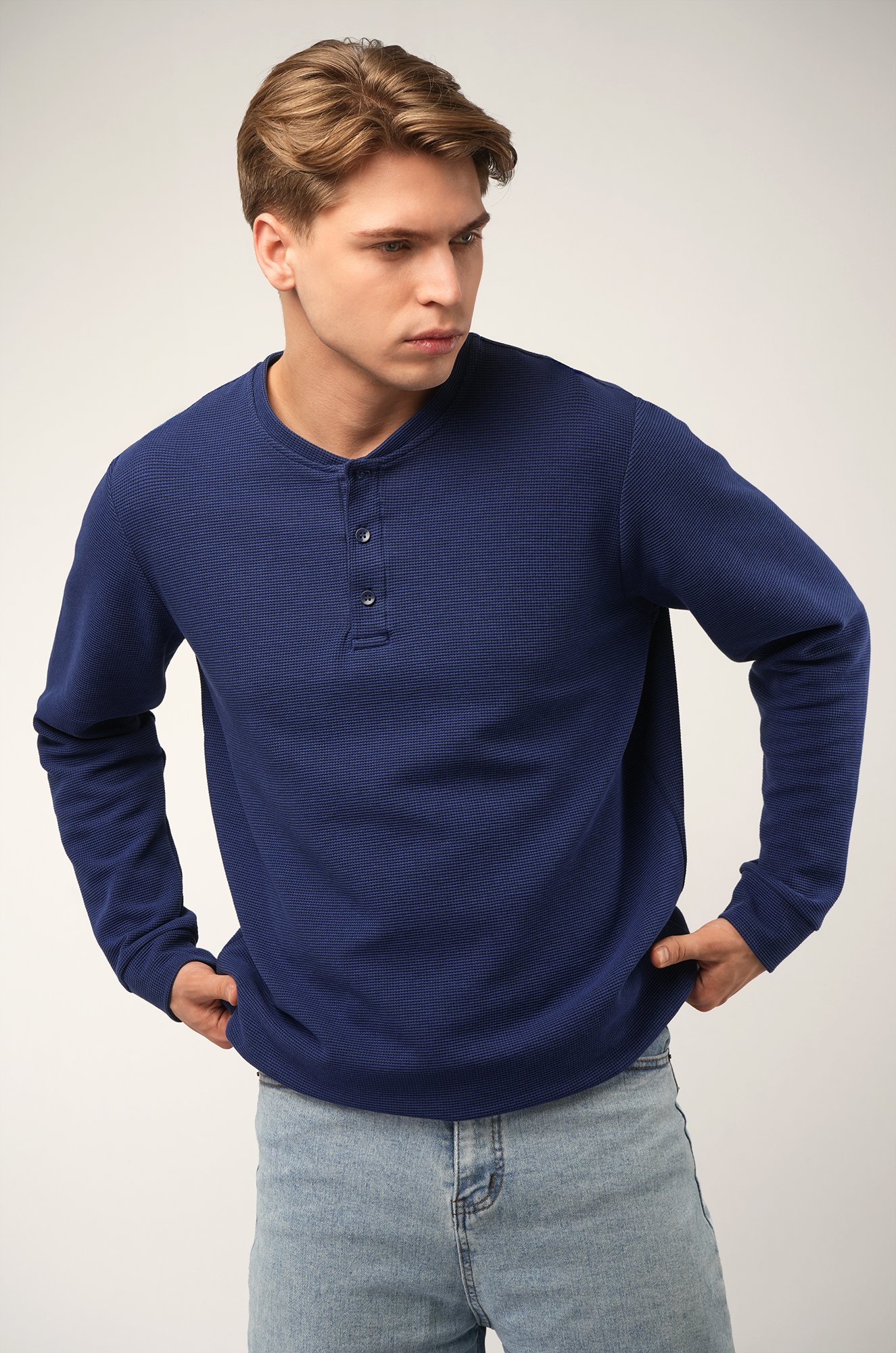 Мужской лонгслив на пуговицах Happyfox