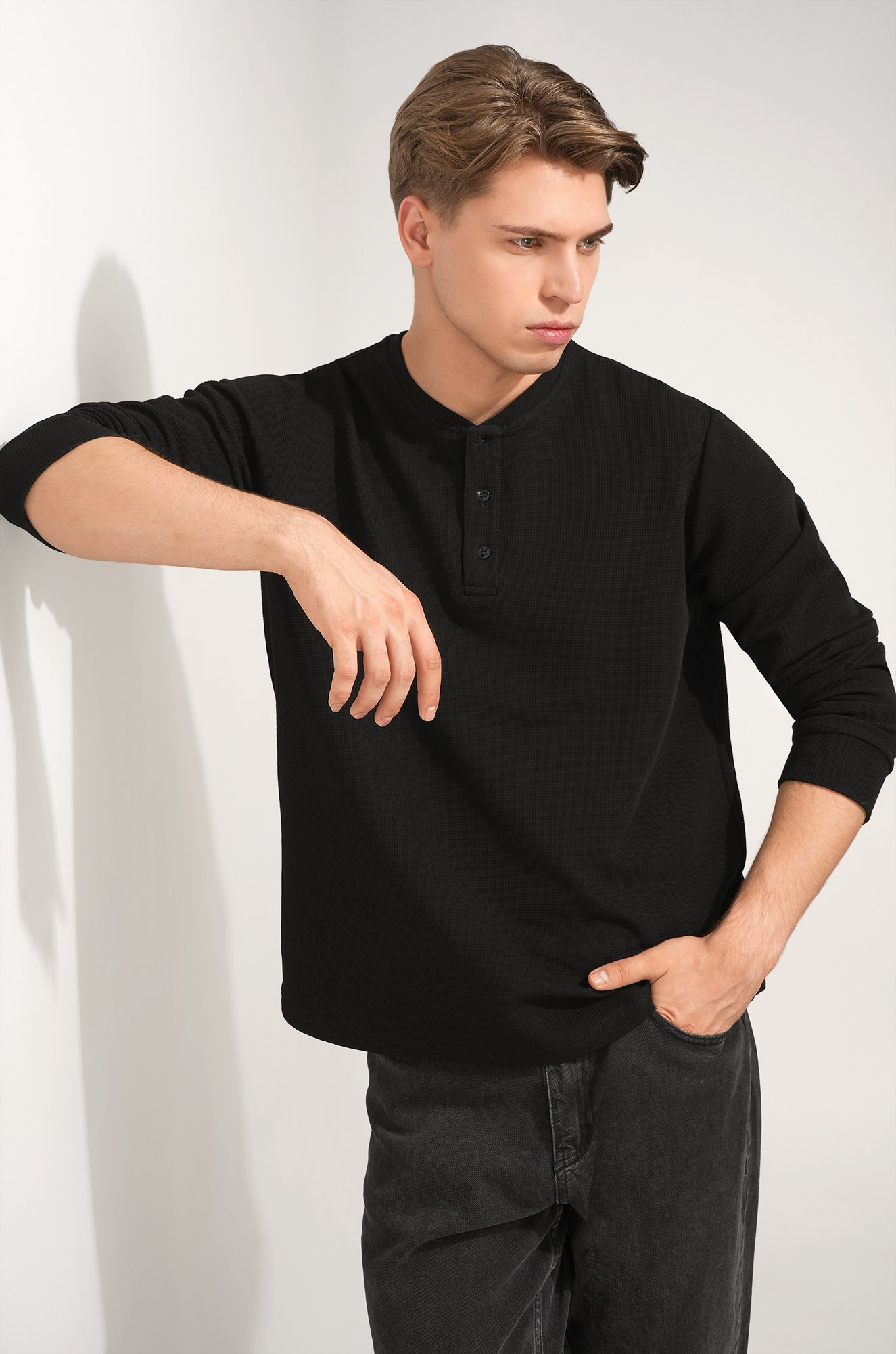 Мужской лонгслив на пуговицах Happyfox