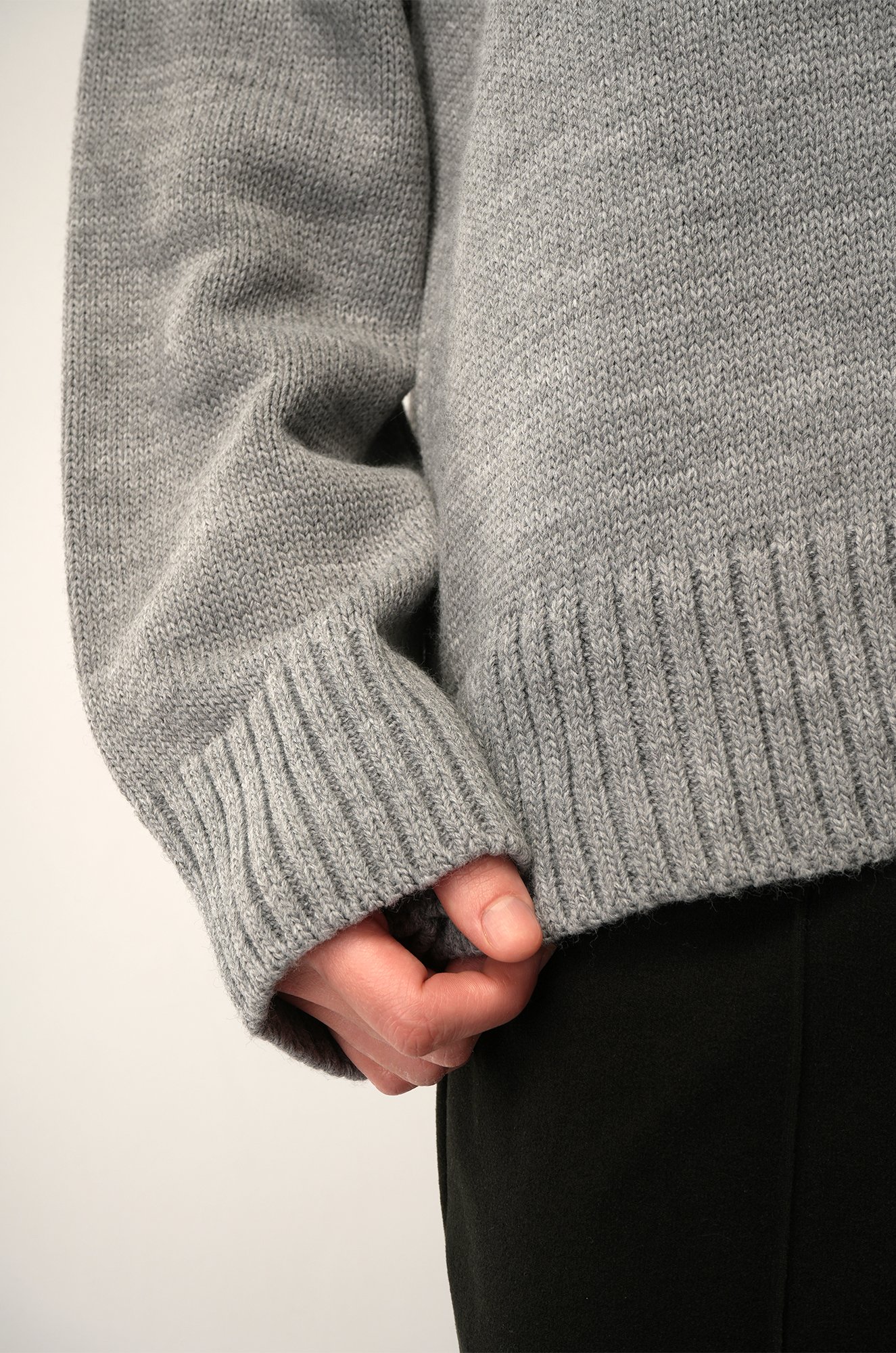 Женский свитер оверсайз Happyfox