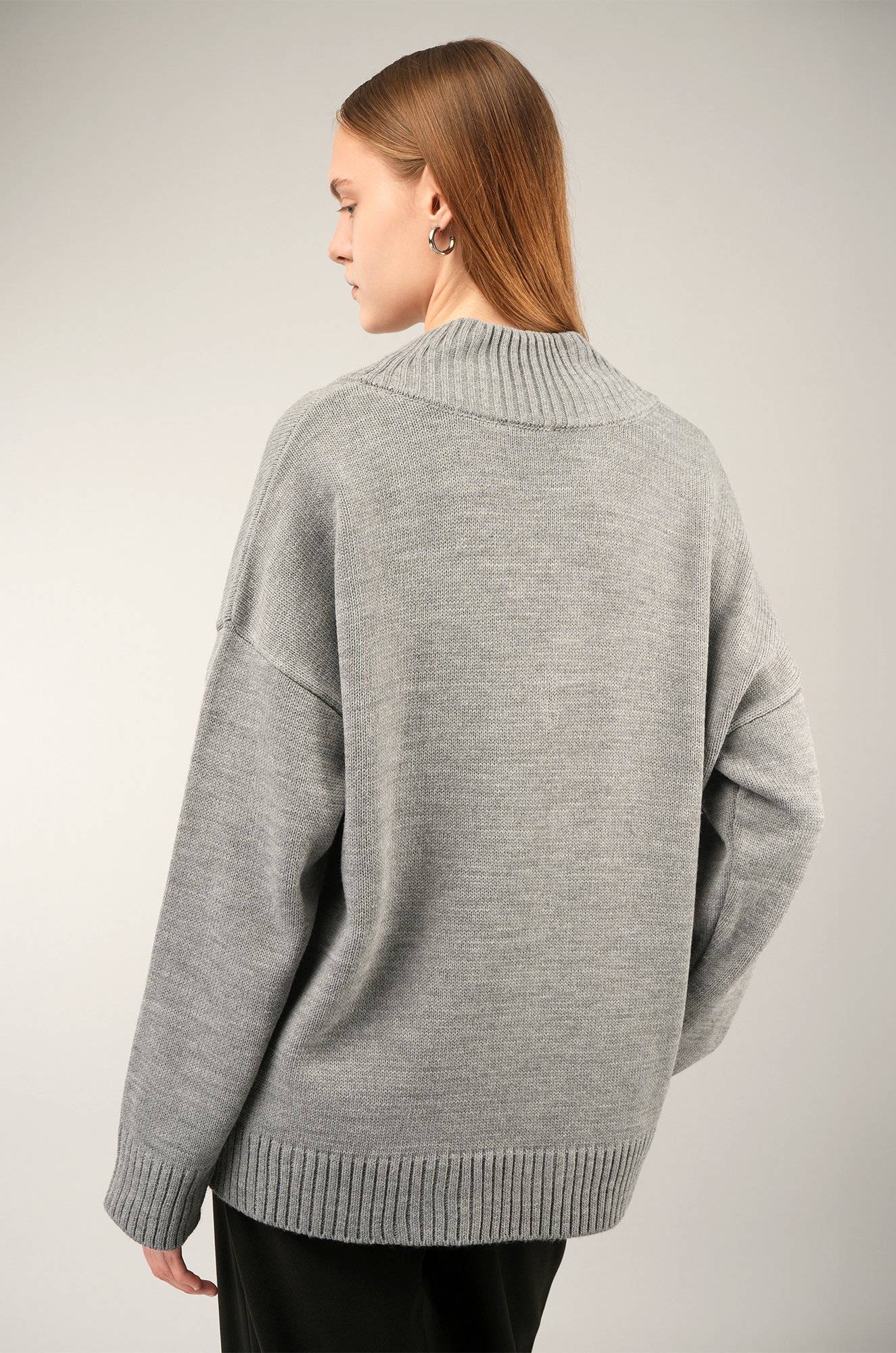 Женский свитер оверсайз Happyfox