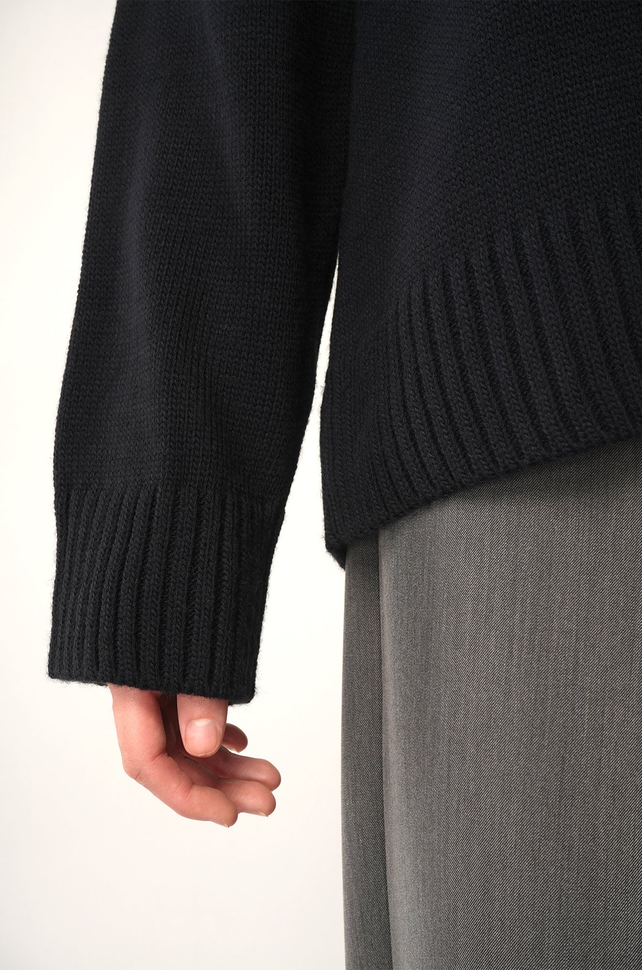 Женский свитер оверсайз Happyfox