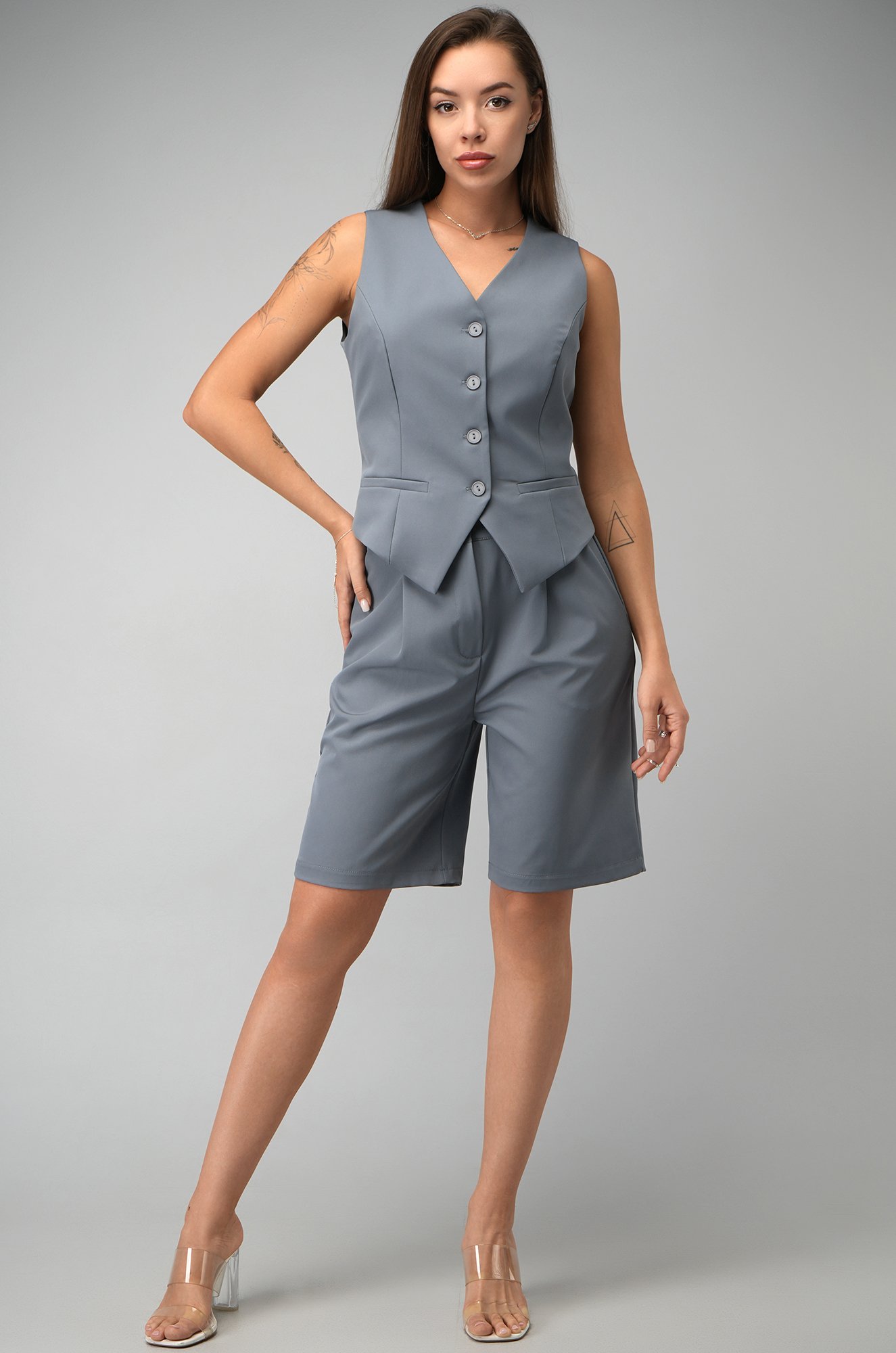 Женский костюм с жилетом и шортами Happyfox