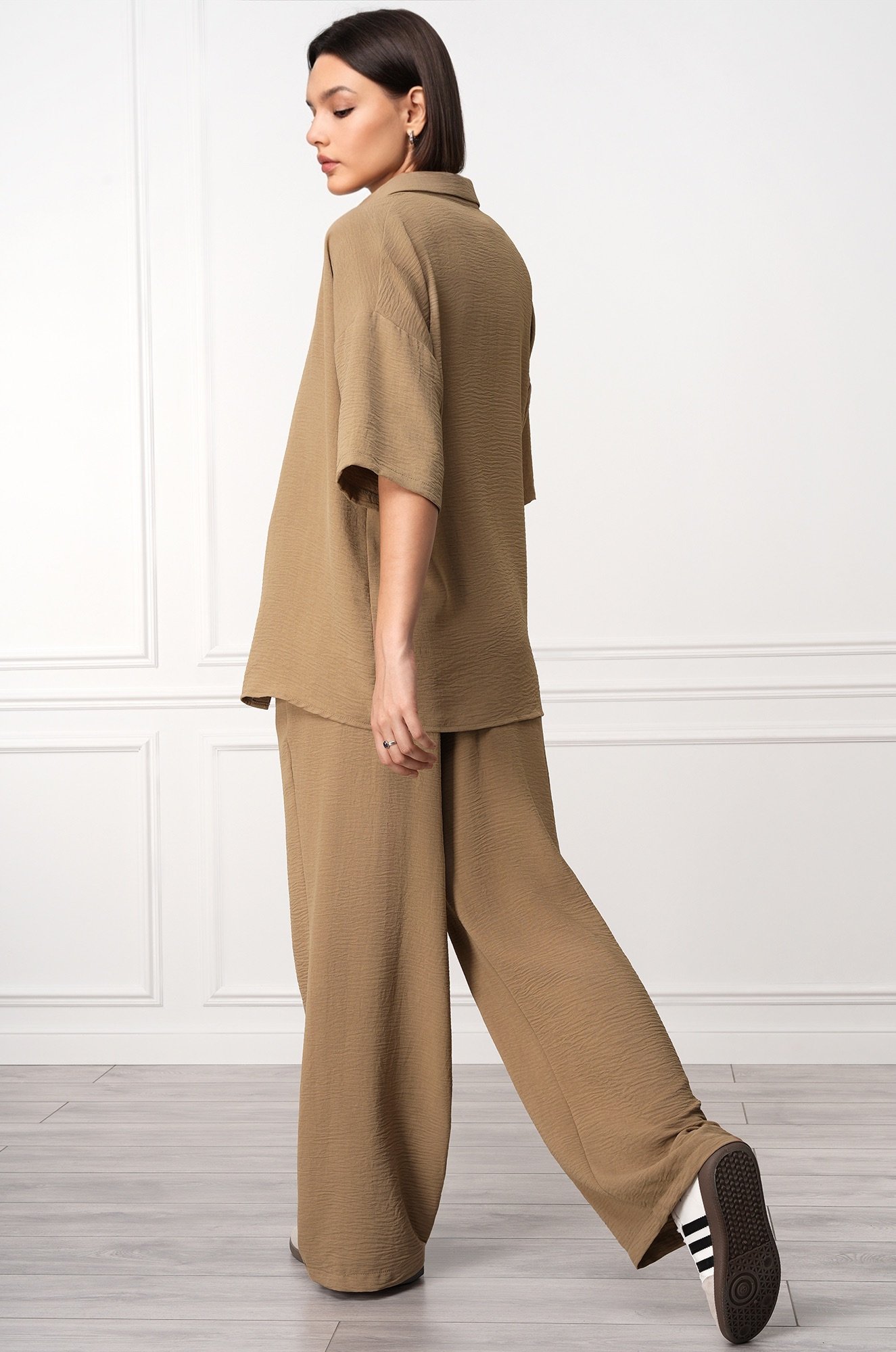 Женский летний костюм оверсайз из ткани-жатка Happyfox