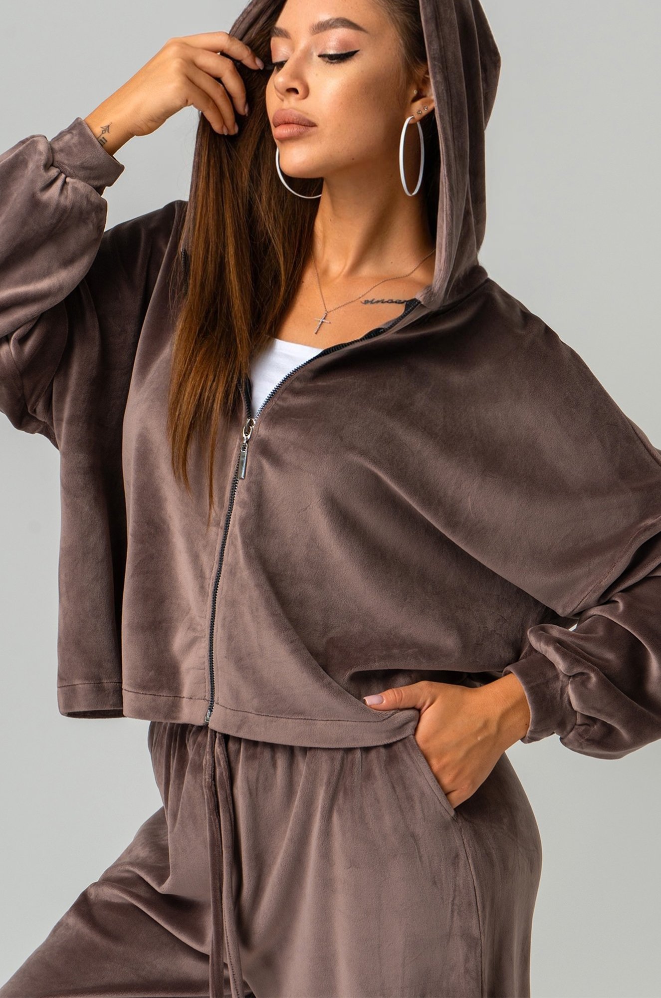 
Женский костюм оверсайз из велюра Happyfox