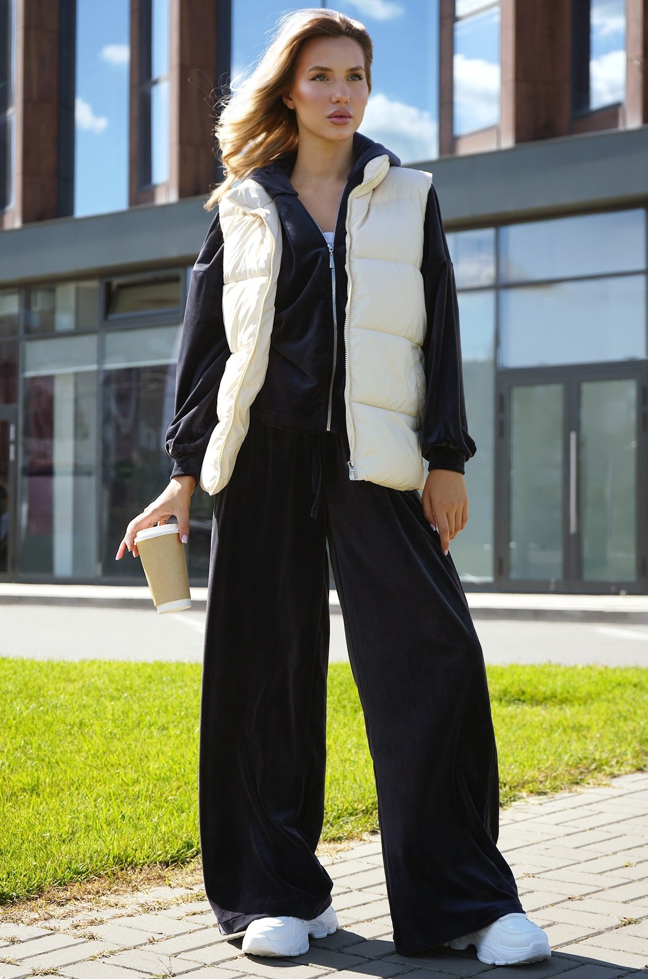 Женский костюм оверсайз из велюра Happyfox