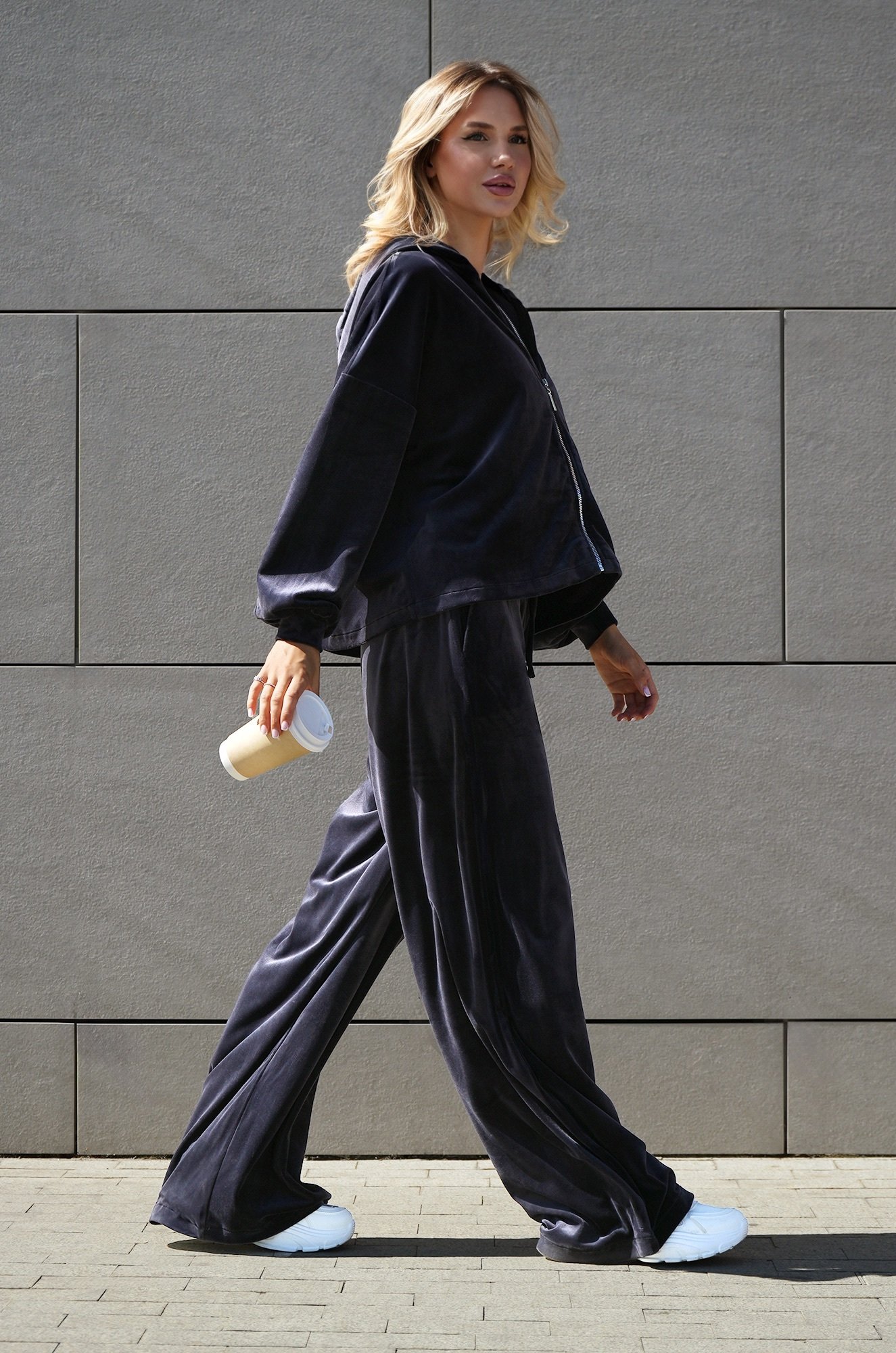 Женский костюм оверсайз из велюра Happyfox