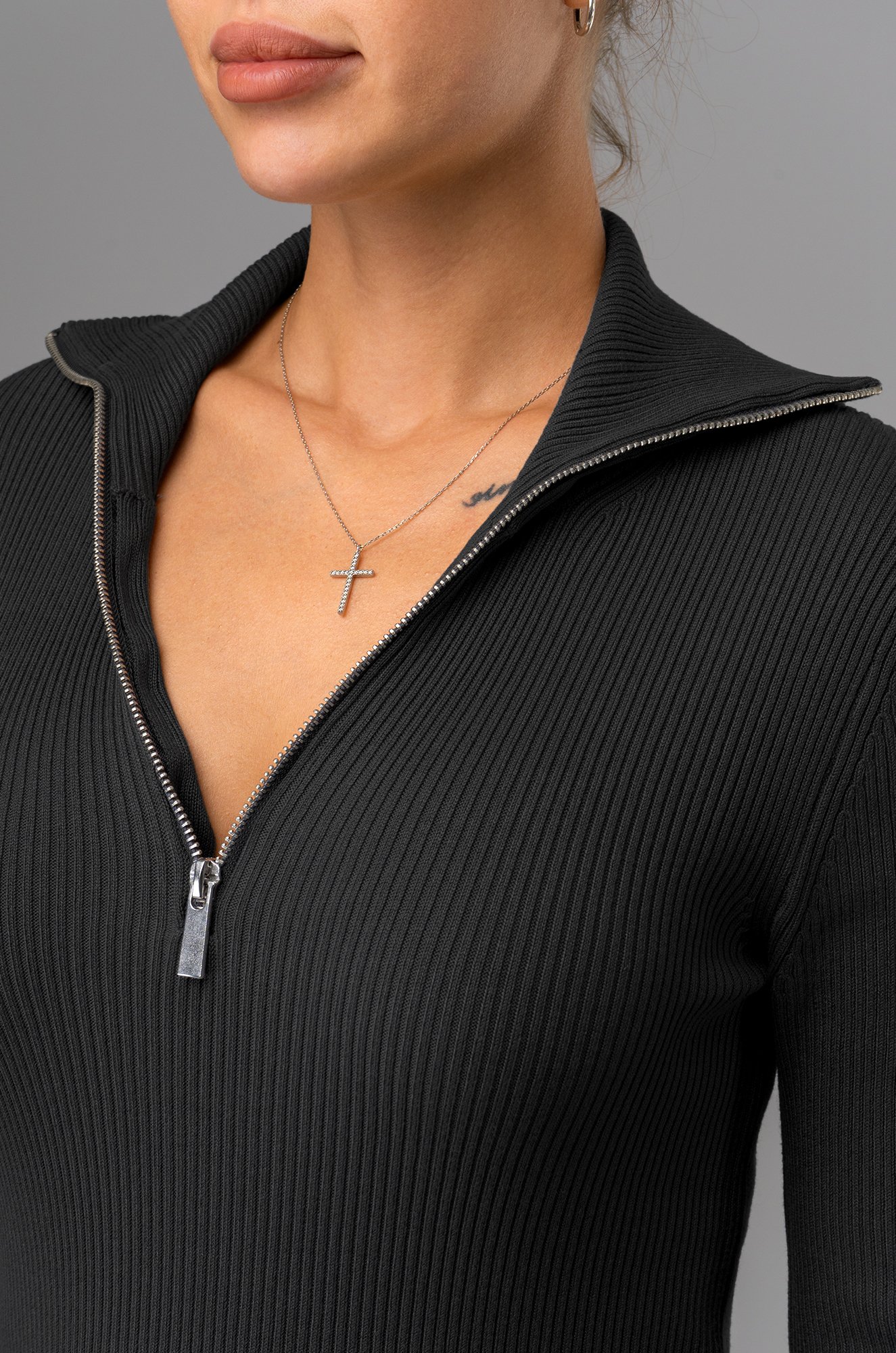 Женский джемпер в рубчик с воротником на молнии Happyfox