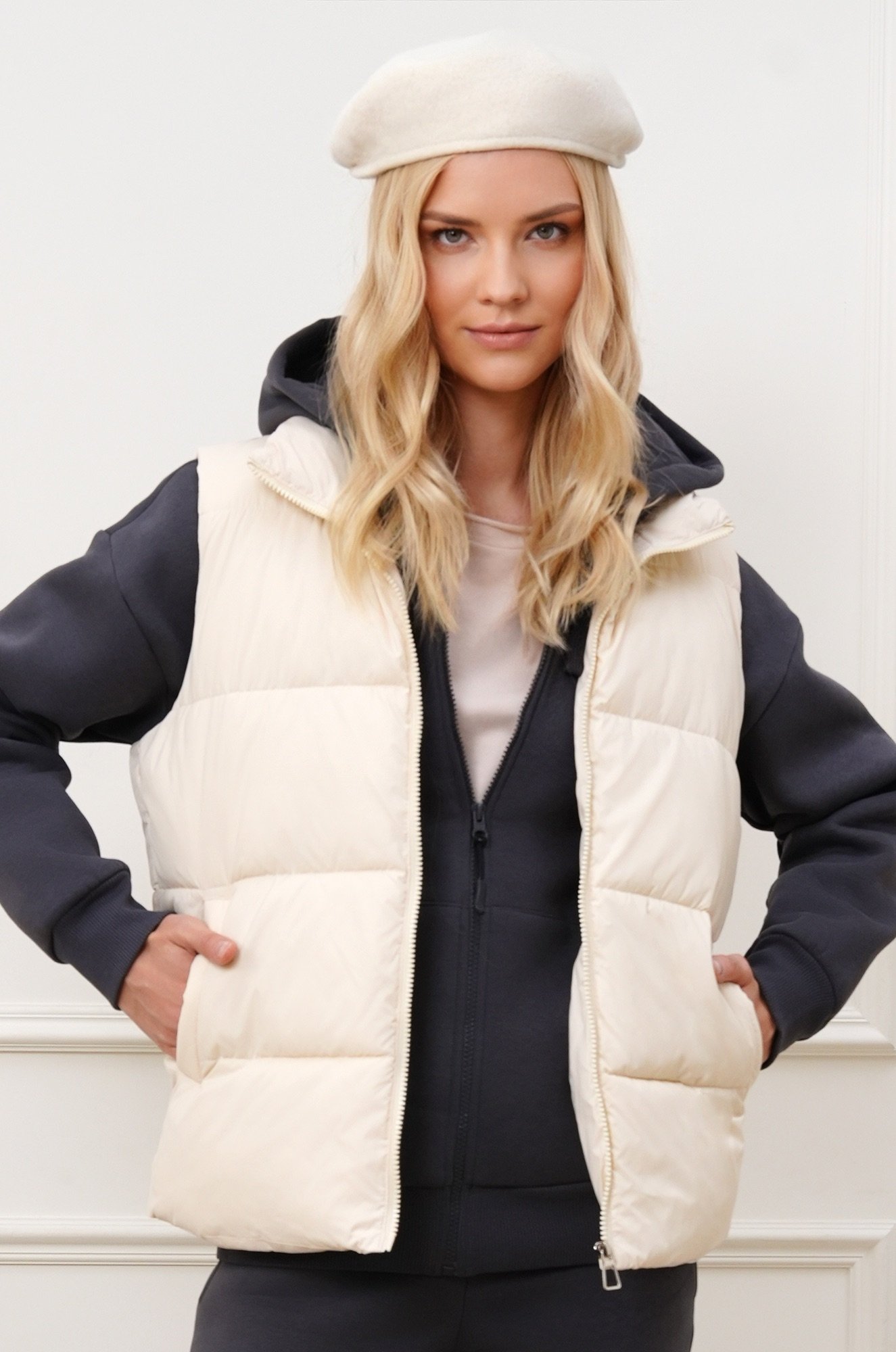 Женский утепленный жилет Happyfox