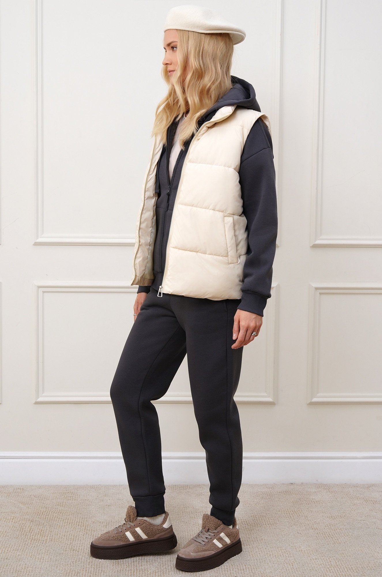 Женский утепленный жилет Happyfox