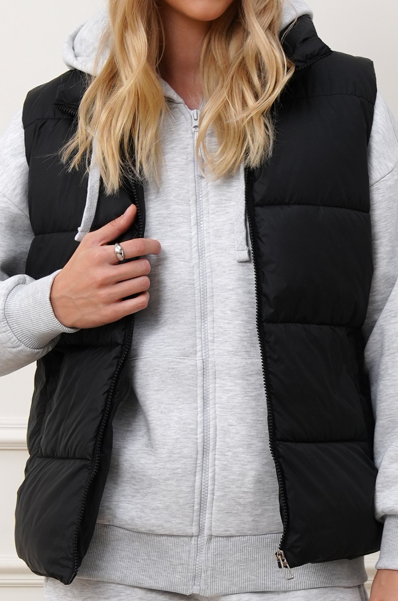 Женский утепленный жилет Happyfox