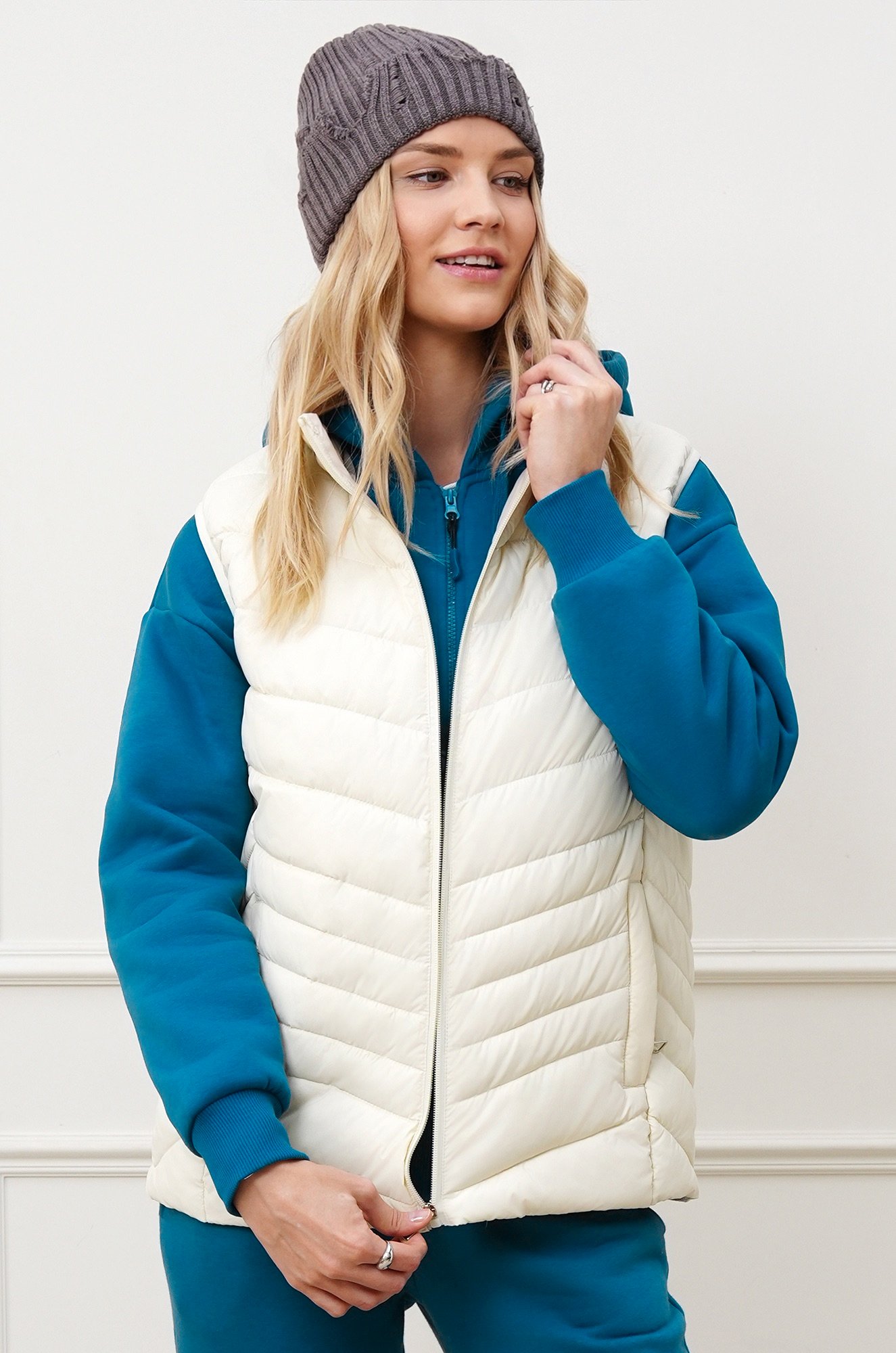 Женский утепленный жилет Happyfox