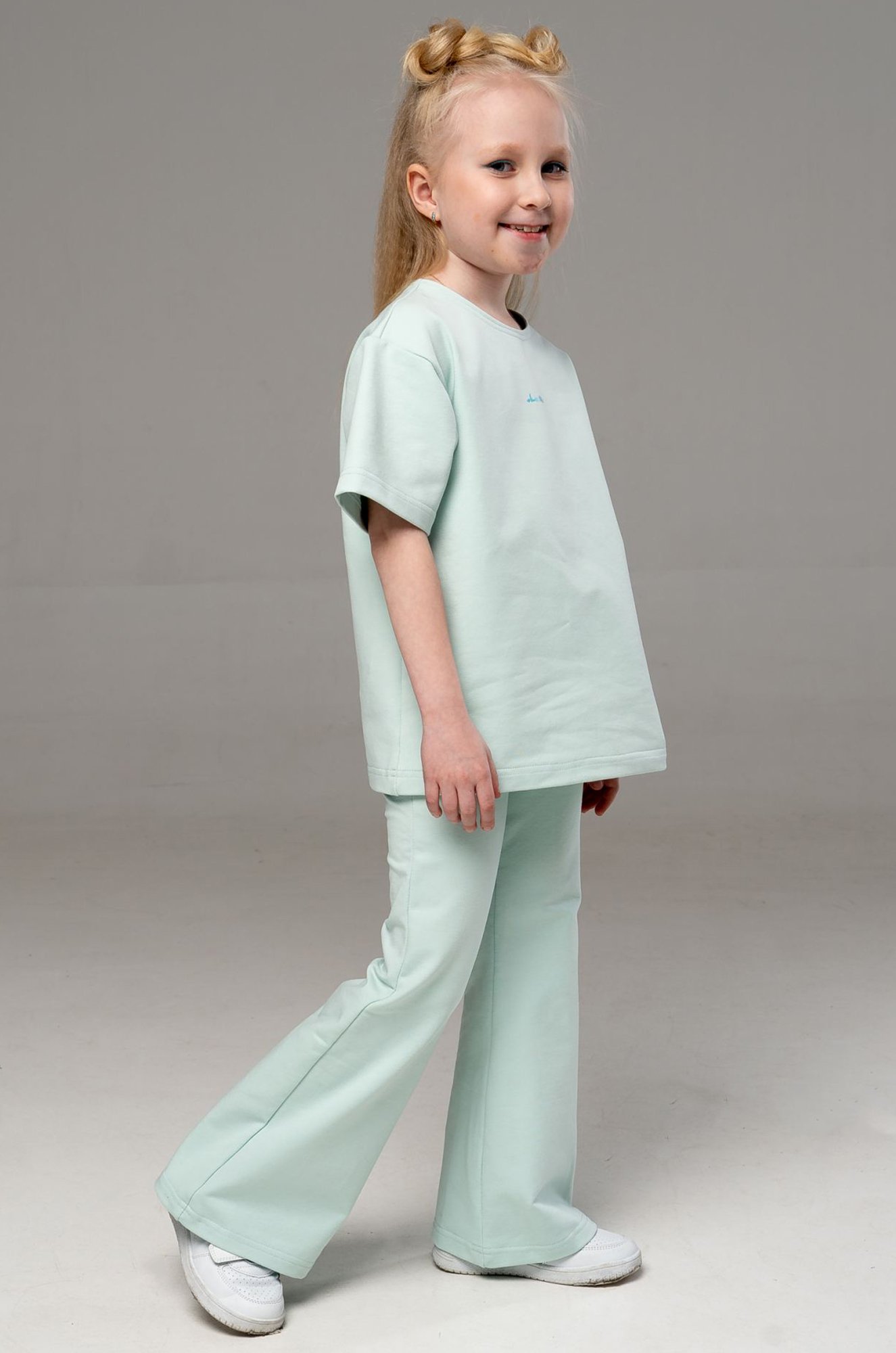 Костюм оверсайз из футера для девочки Looklie