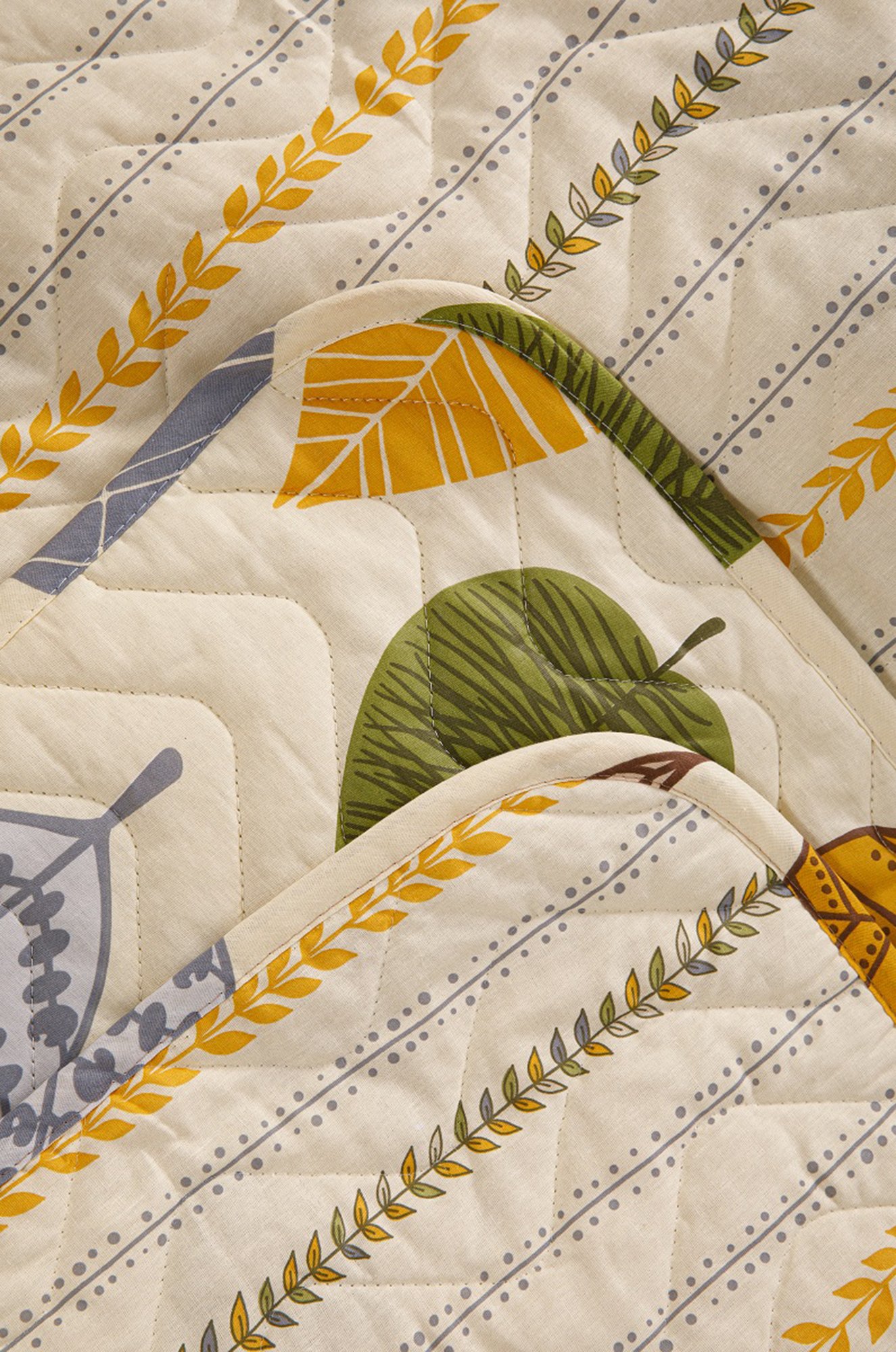 покрывало листопад марианна белый. покрывалом 4 слов. покрывало "листопад" 150х225. одеяла с кленовыми листьями. осенний листопад пэчворк.