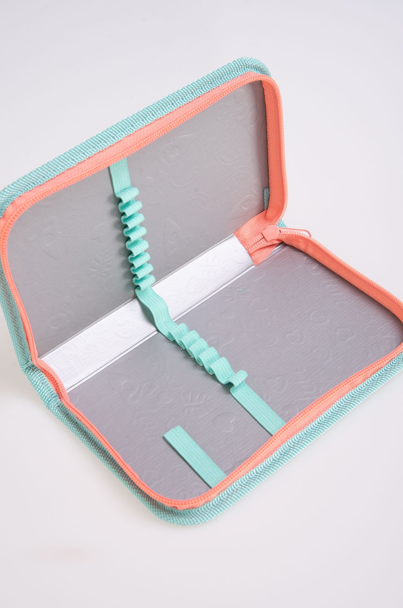 Пенал для девочки односекционный на молнии Пчелка