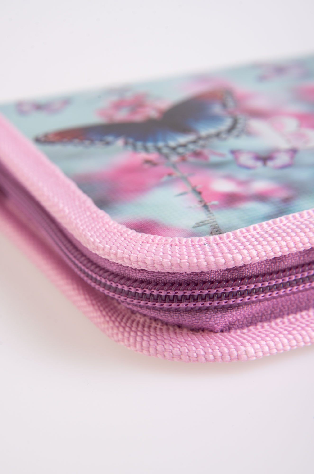 Пенал для девочки односекционный на молнии Пчелка