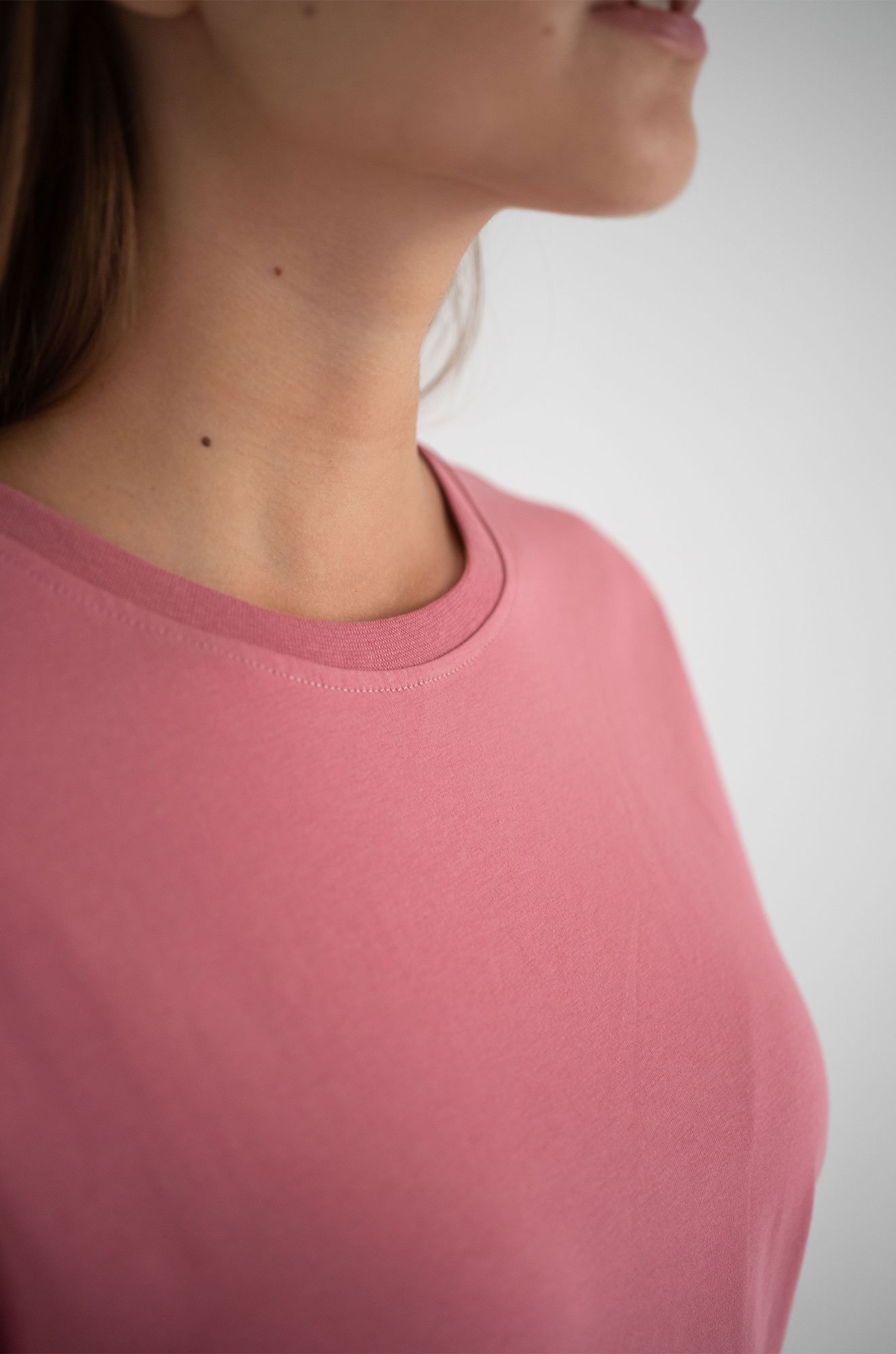 Женская базовая футболка Takro