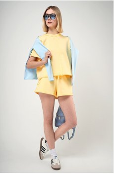 нежно.желтый