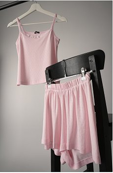 нежно.розовый