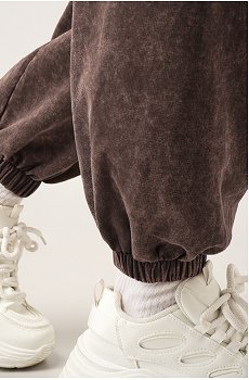 коричневый