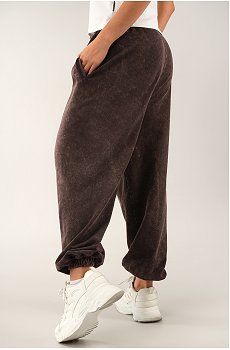 коричневый