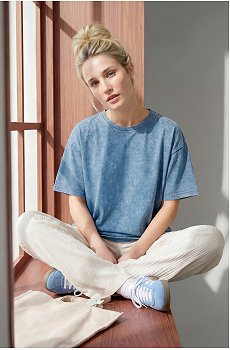 голубой