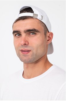 белый