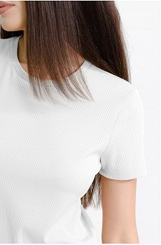 Женская базовая футболка в рубчик-лапша Happy Fox 6690226 бежевый