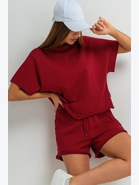 бордовый