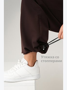 коричневый