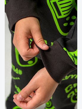 черный