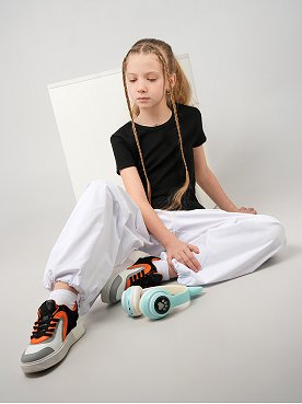 черный